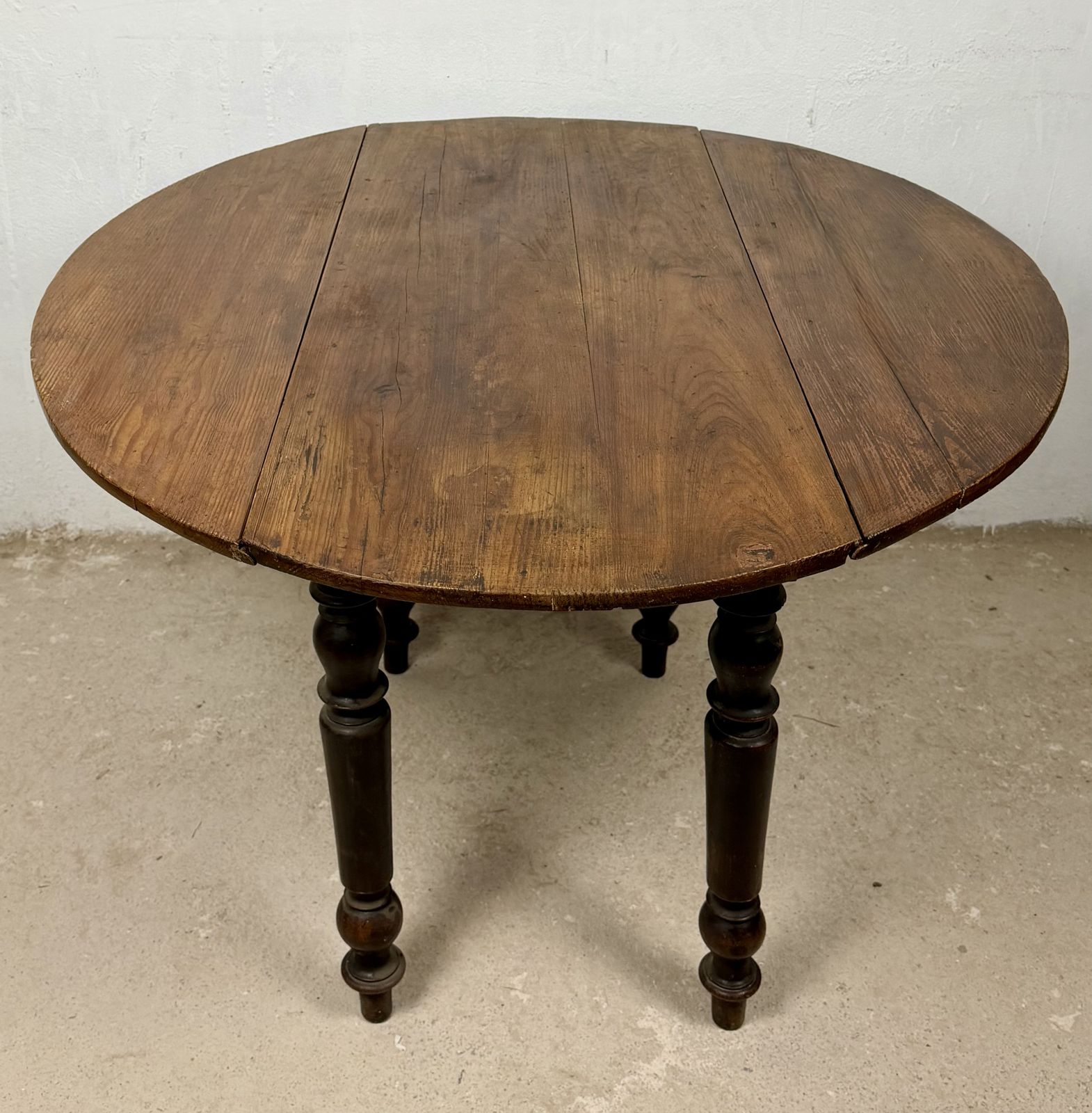 photo furniture Spanish Wood Drop Leaf Dining Table With Turned Legs