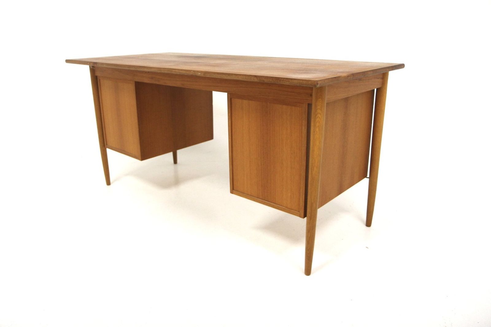 Scandinavian Teak Desk, Sweden, 1950 photo 729.0
