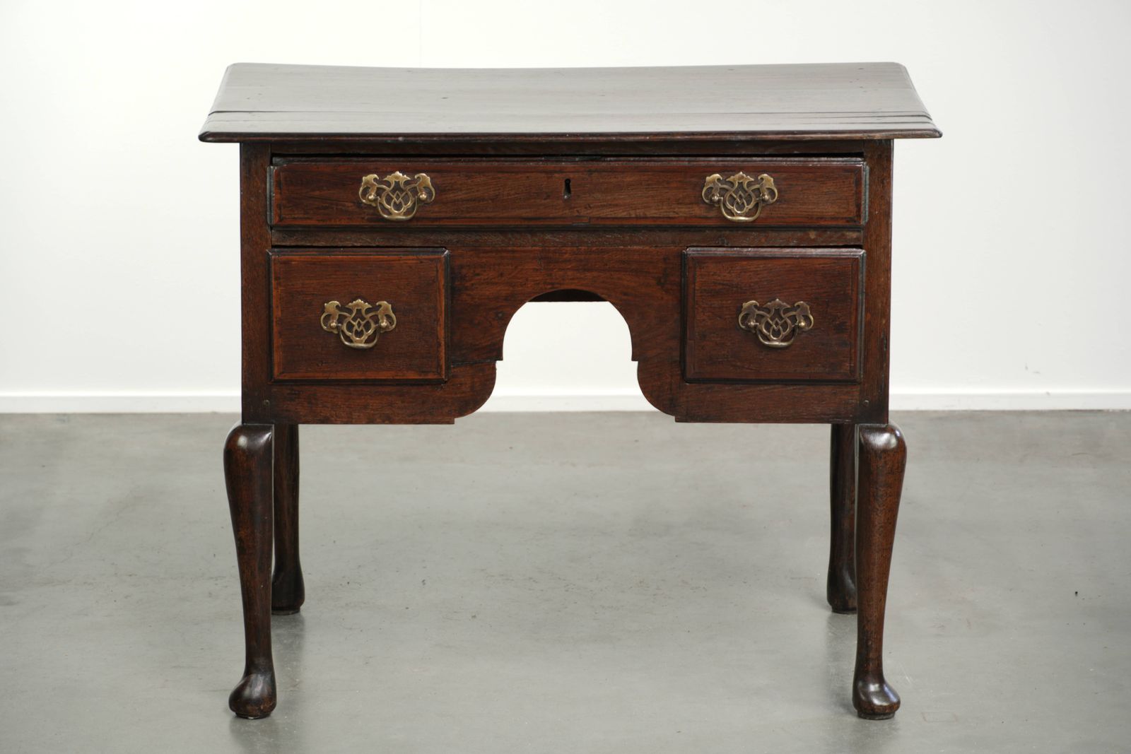 Elegant 18th Century English Oak Lowboy/Side Table With A Luxurious Appearance photo furniture