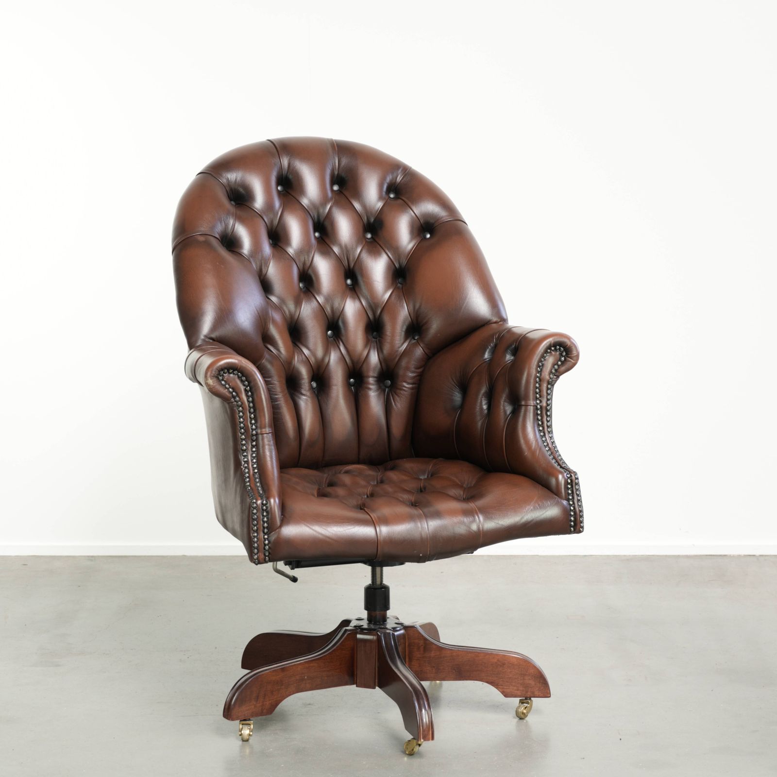 Brown Cowhide Chesterfield Office Chair In Luxurious English Style