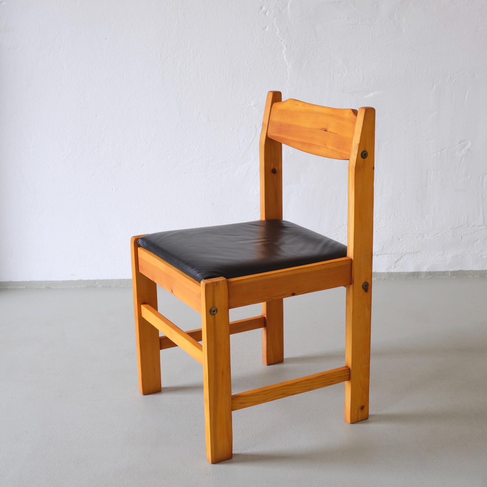 6 Minimalistische Massief Grenen Stoelen | jaren 1970 photo for sale