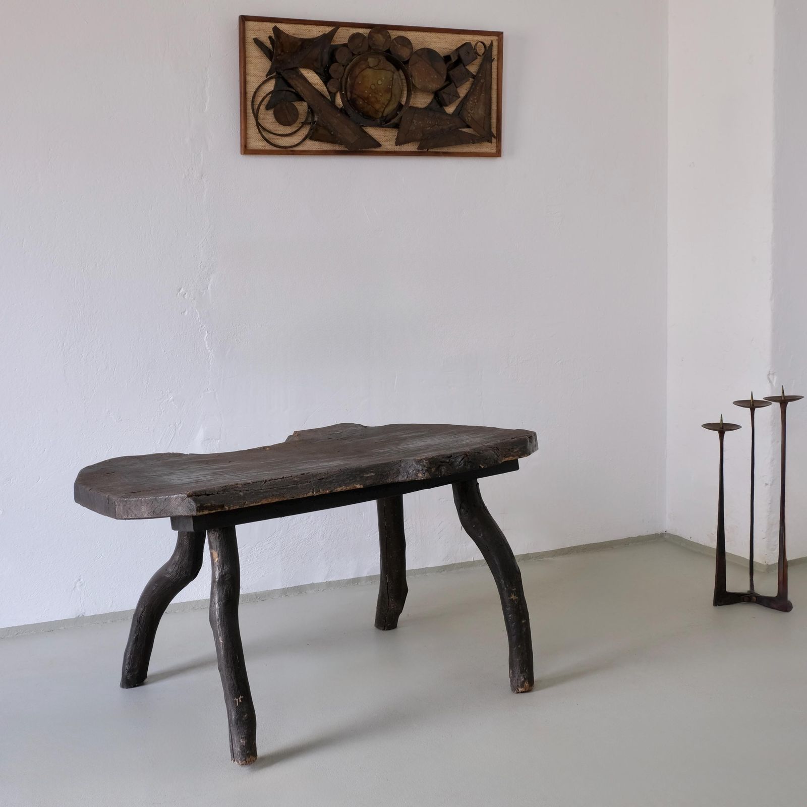 Wabi Sabi Rustiek Donkerhouten Bijzettafel | België | Vintage