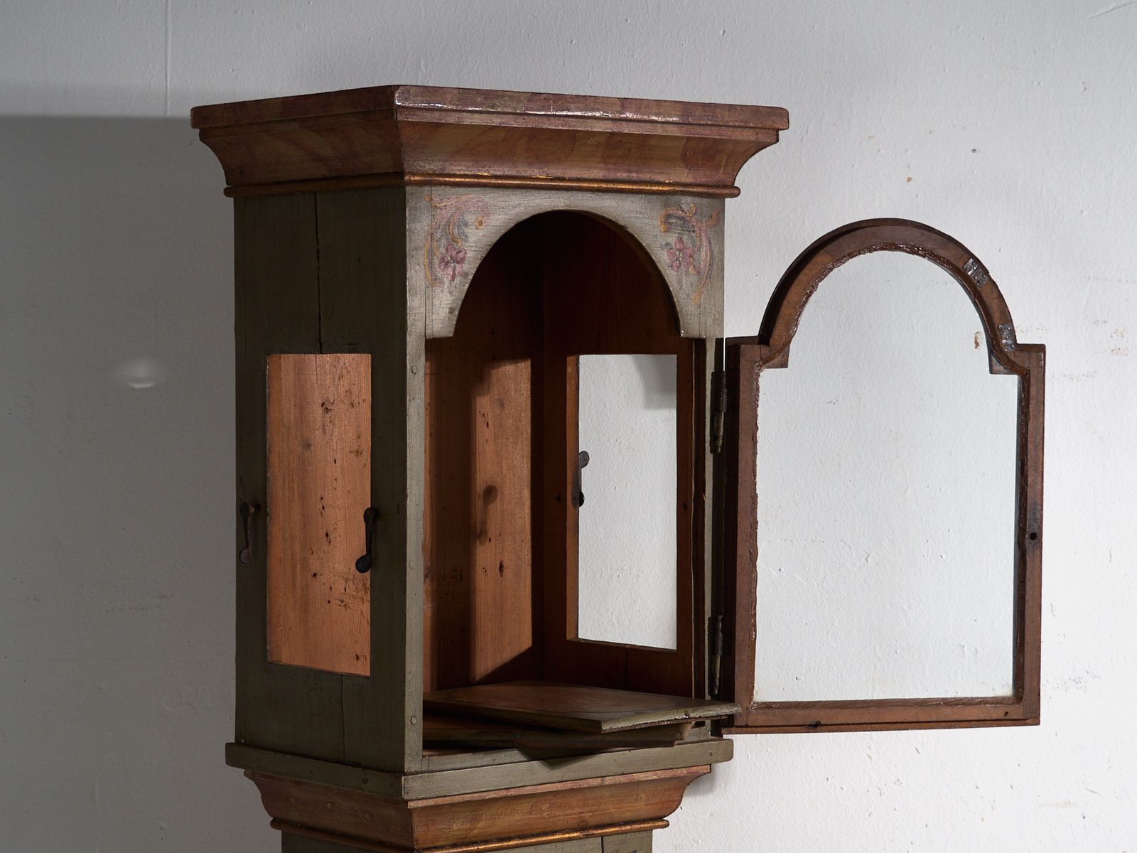 Caisse de horloge de parquet d'époque en pin peint - Europe centrale, vers 1850 photo buy