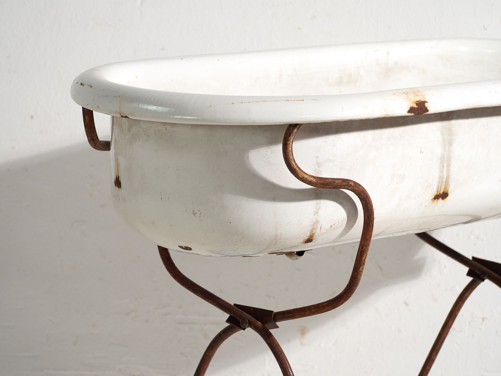 Antique Bathtub In Enamelled Iron – Central Europe, Circa 1950 #2 photo furniture