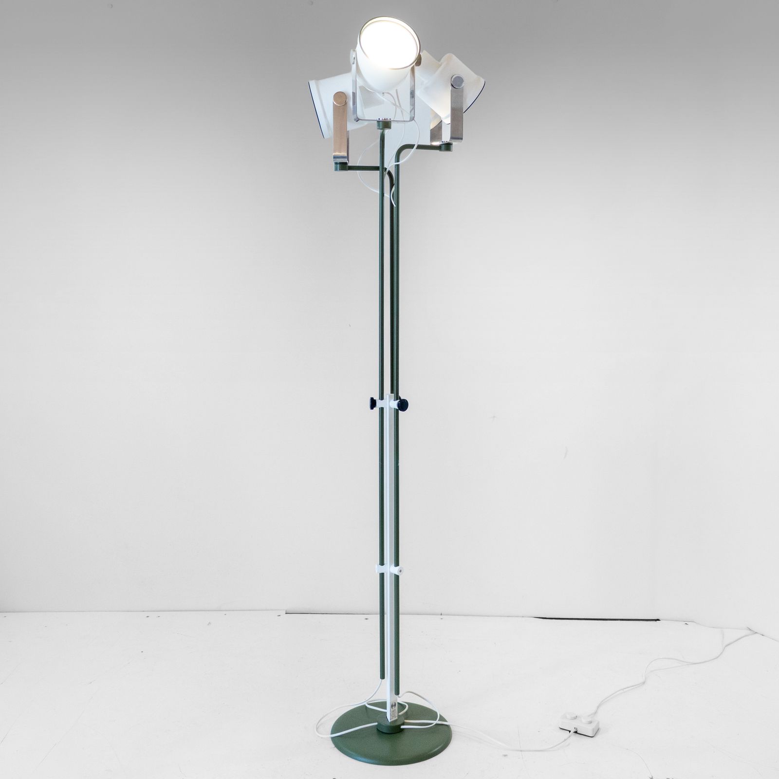 Lampadaire mid-century modern réglable P.L. Brusasco & G. Torretta pour Luci photo furniture
