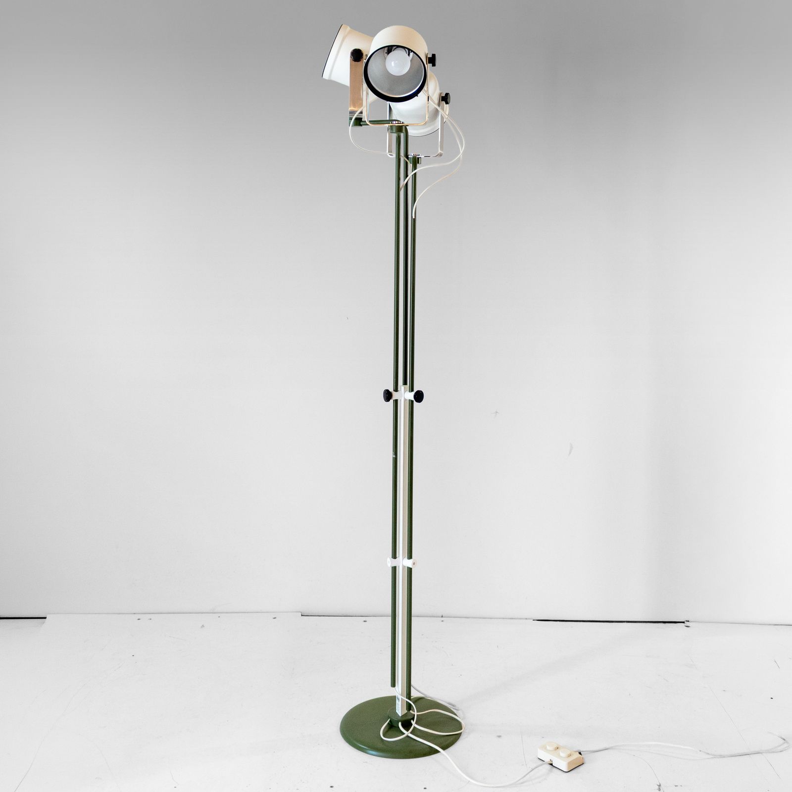 Lampadaire mid-century modern réglable P.L. Brusasco & G. Torretta pour Luci photo vintage