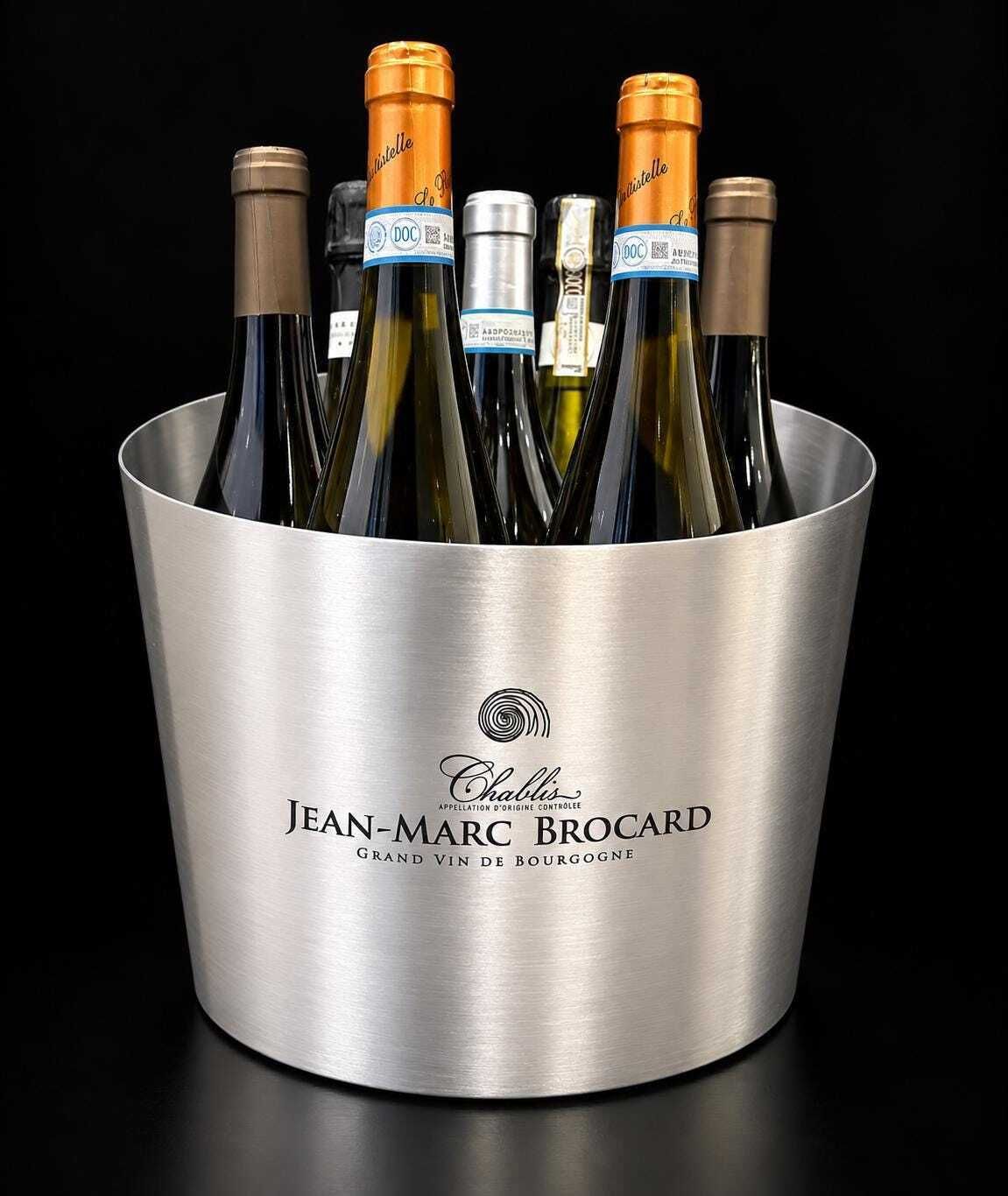 Seau à vin Jean-Marc Brocard Chablis grand format 7 bouteilles en acier inoxydable, seau à champagne, art de la table Bourgogne photo furniture