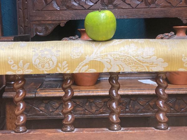 A Fine Quality Antique Country House Parlour Sofa photo for sale