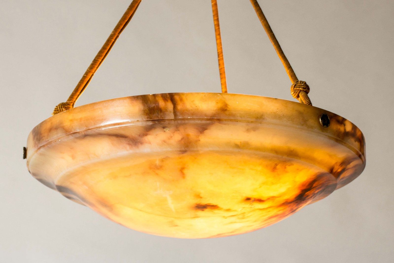 Swedish Grace Alabaster Hanglamp, jaren 1920 photo vinterior