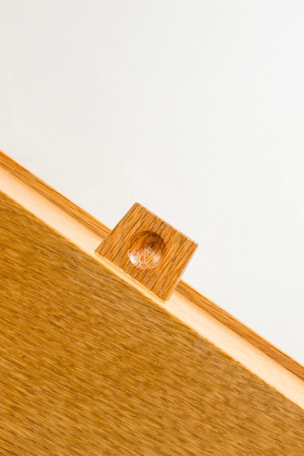 Meubels Mid-Century Modern Wandgemonteerde Eiken Kaptafel Van Luxus, Zweden, jaren 1960 photo