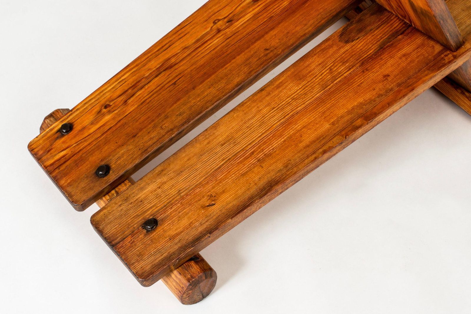 photo buy "Skoga" Pine Lounge Chair by Axel Einar Hjorth, NK, Sweden, jaren 1930