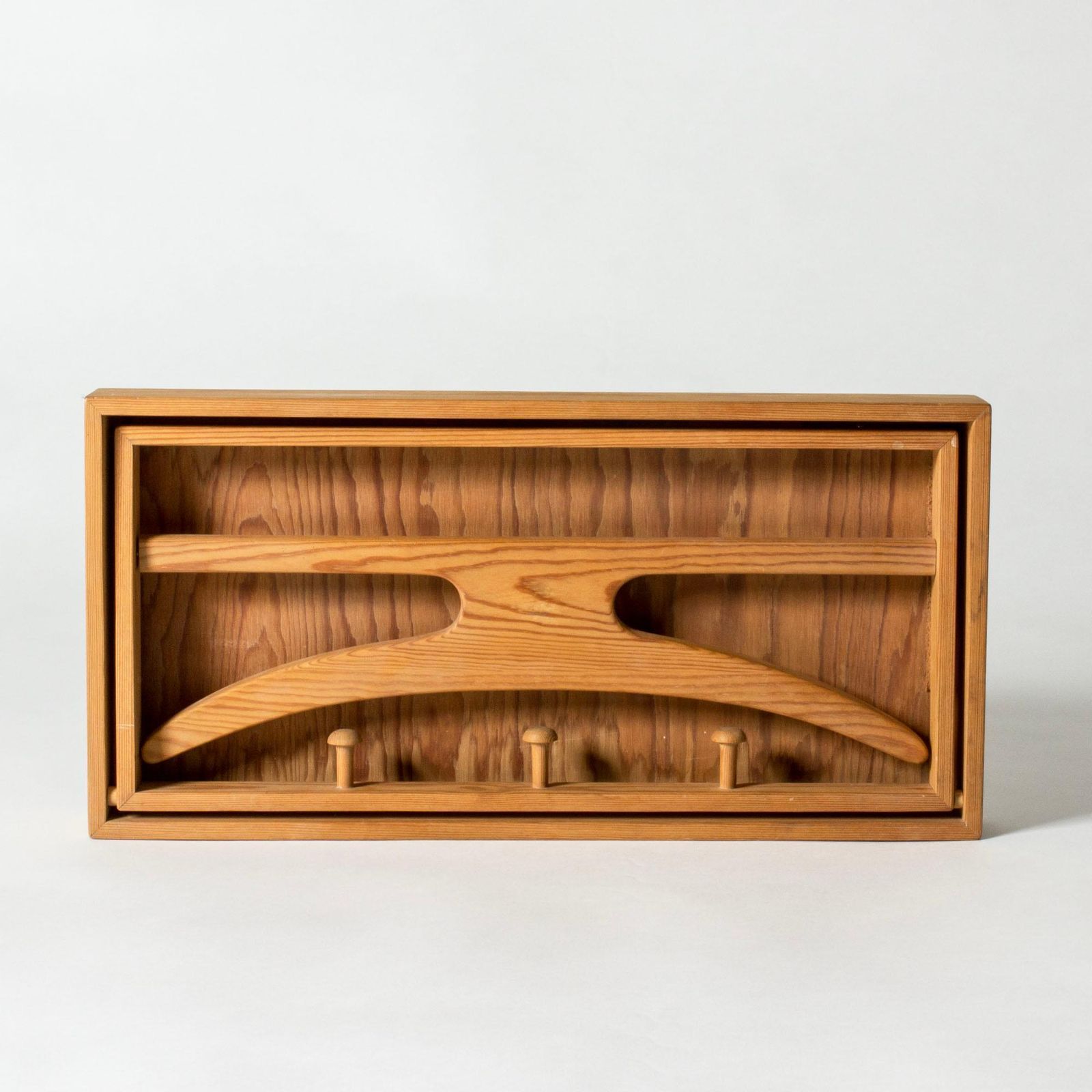 Scandinavisch Modern grenen wandkapstok photo furniture