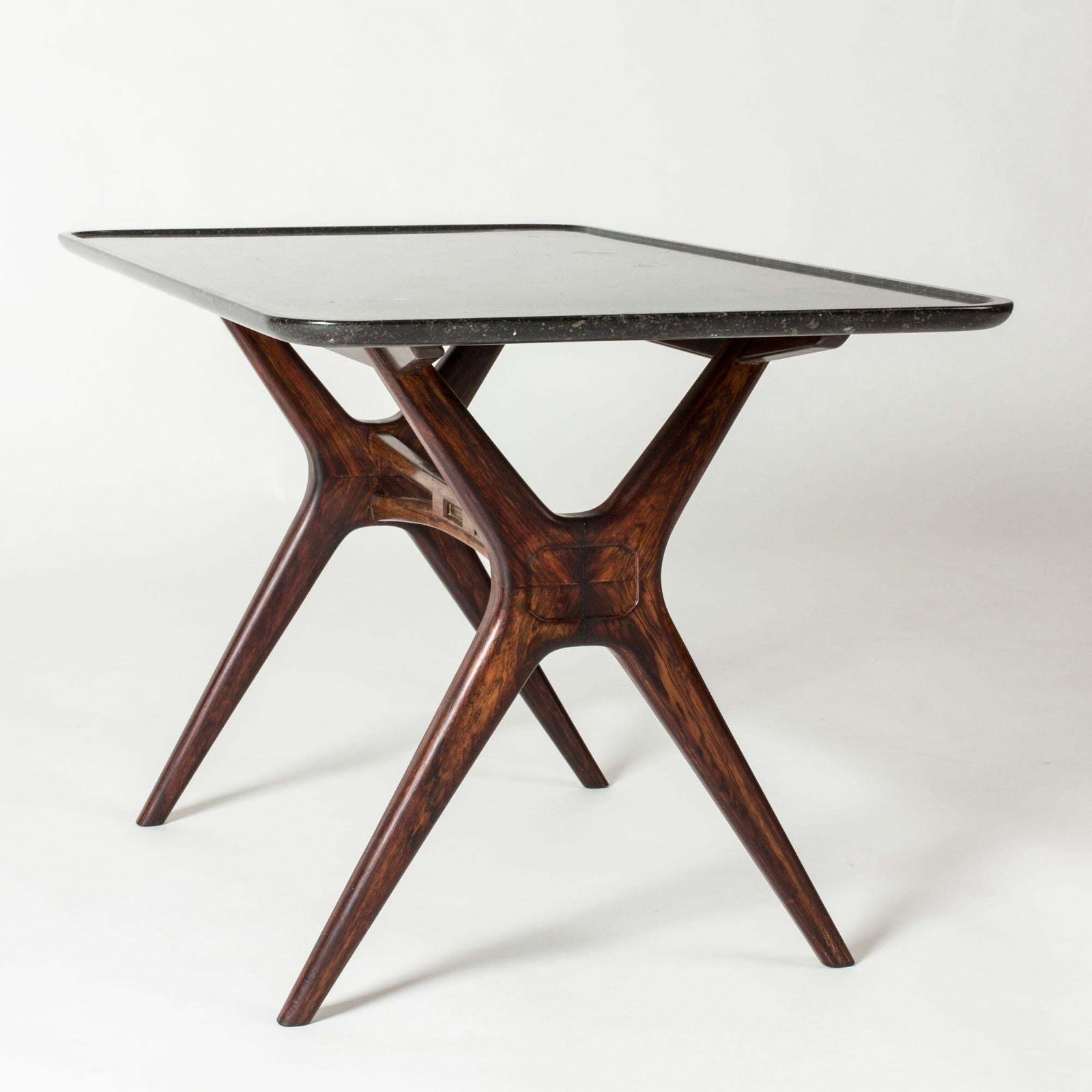Swedish Modern salontafel in palissanderhout, Carl Axel Acking photo 7203.0