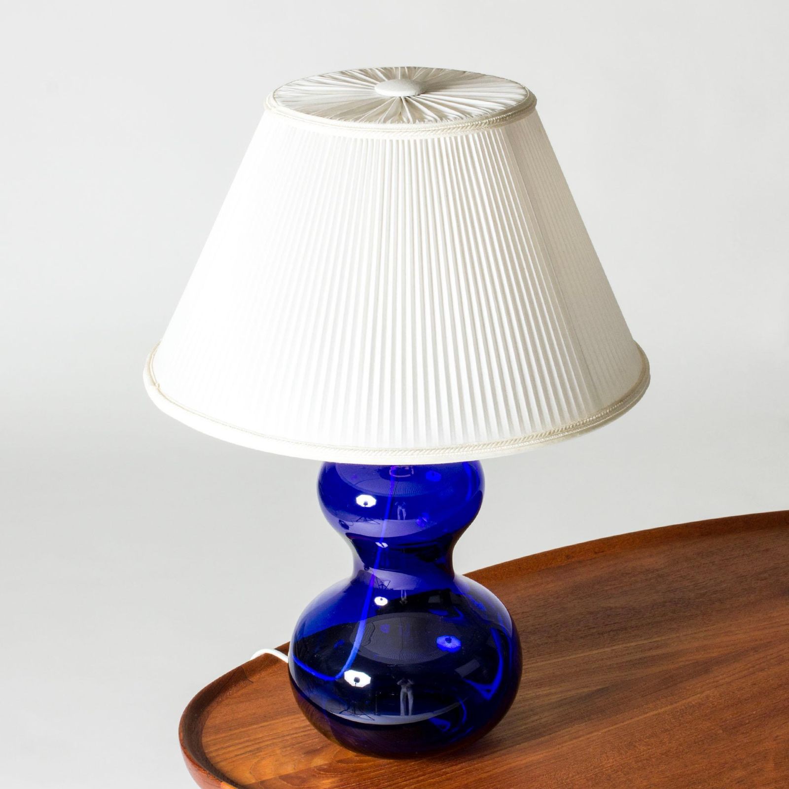 Lampe de table moderne suédoise en verre, par Josef Frank pour Firma Svenskt Tenn, années 1940/50 photo Luminaires