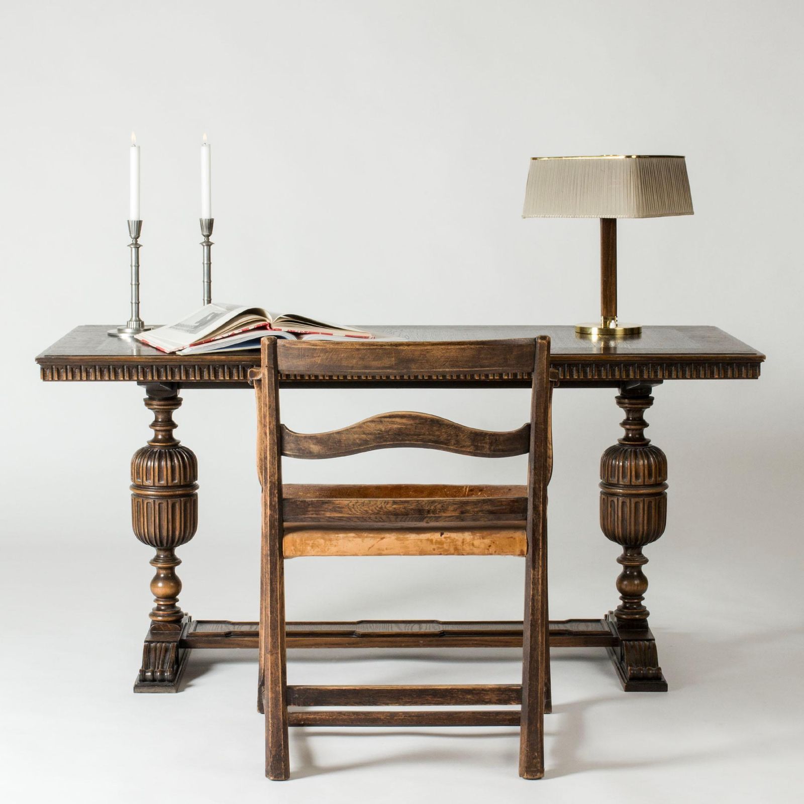 8515.0 Table de bibliothèque Swedish Grace « Charles » par Axel Einar Hjorth pour NK, Suède, 1929 photo