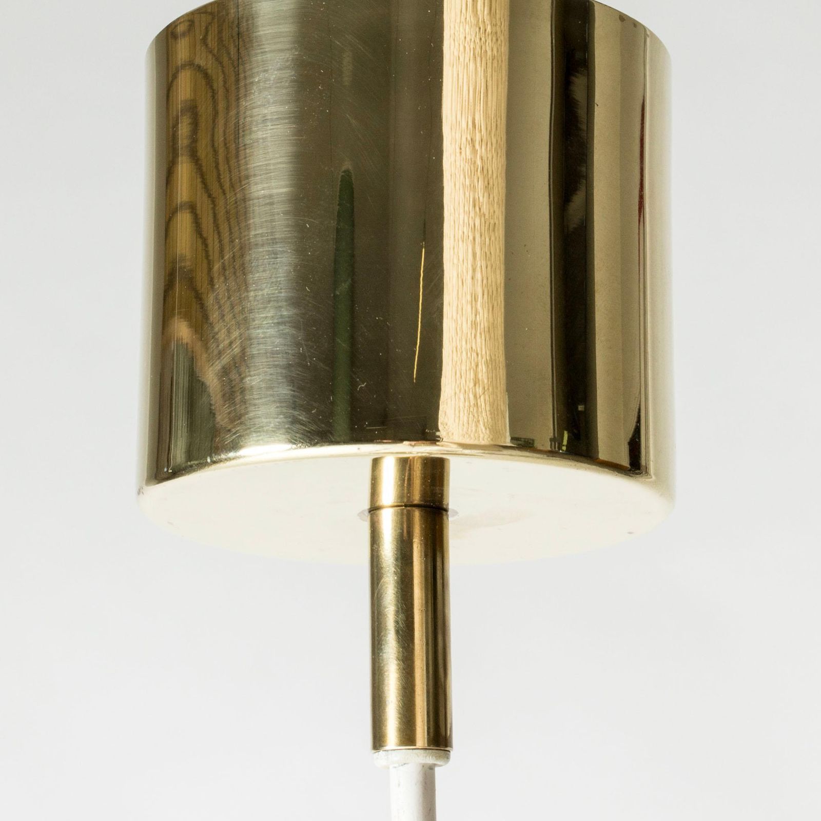 Scandinavian Modern Hans Agne Jakobsson messing en zijden hanglamp, model T 603 photo vintage