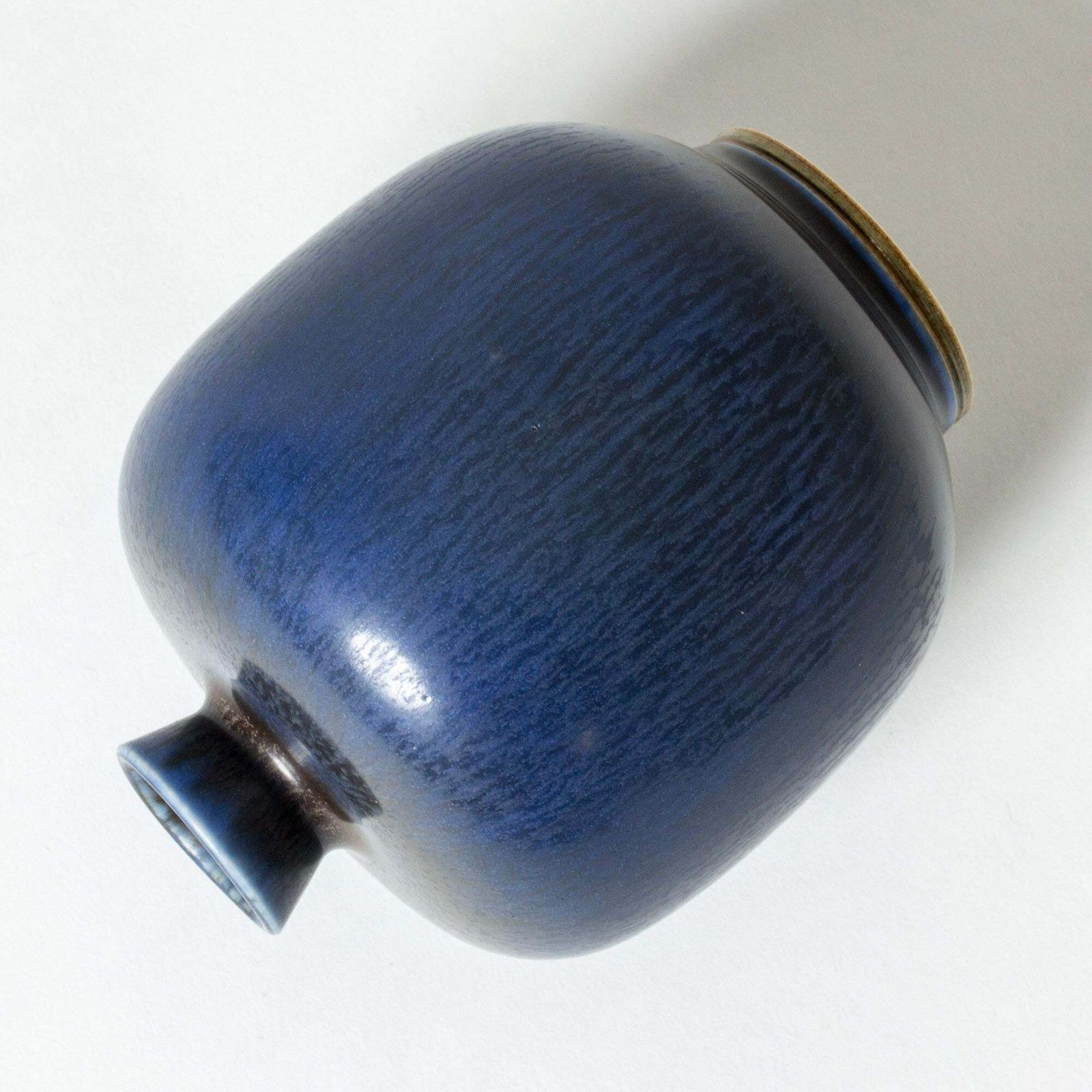 Mid-century steengoed vaas van Berndt Friberg, Gustavsberg, Zweden, 1968 photo Woonaccessoires