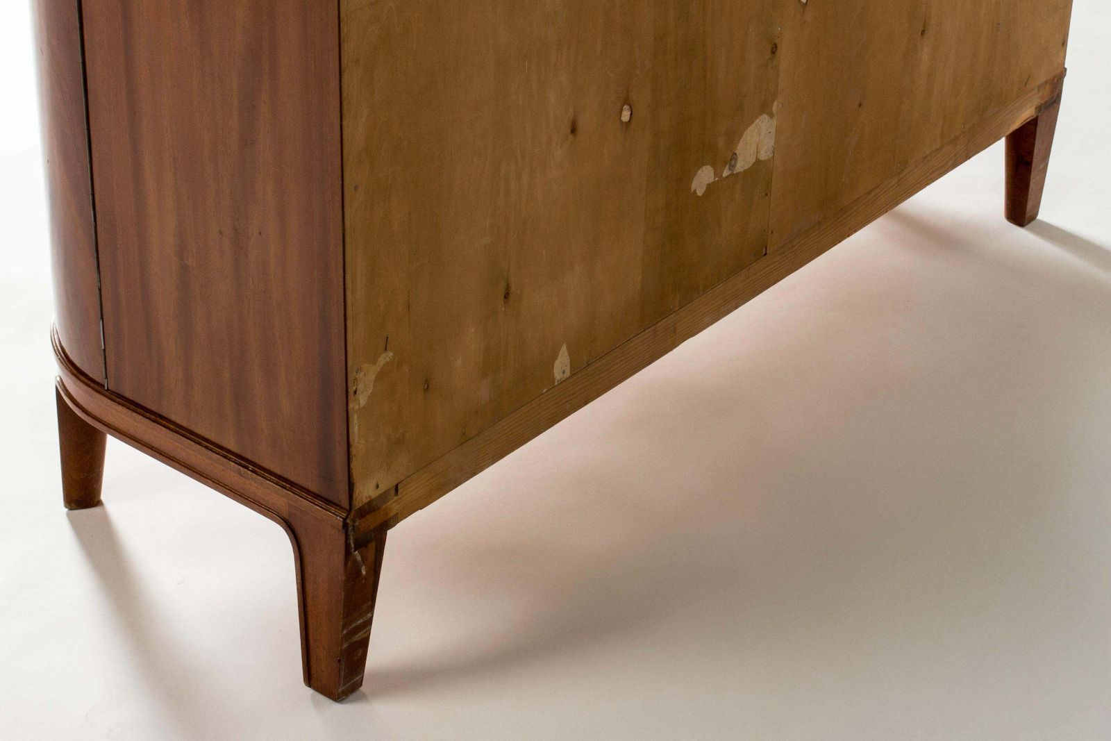 Mobilier Coiffeuse suédoise moderne en acajou, par Axel Larsson, années 1940 photo