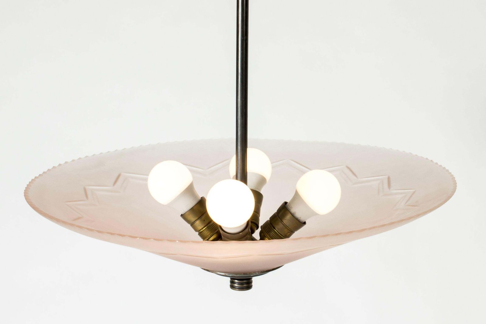 Edward Hald Plafondlamp, Perzikkleurig Glas & Metaal, Zweeds Design, jaren 1920 photo vintage