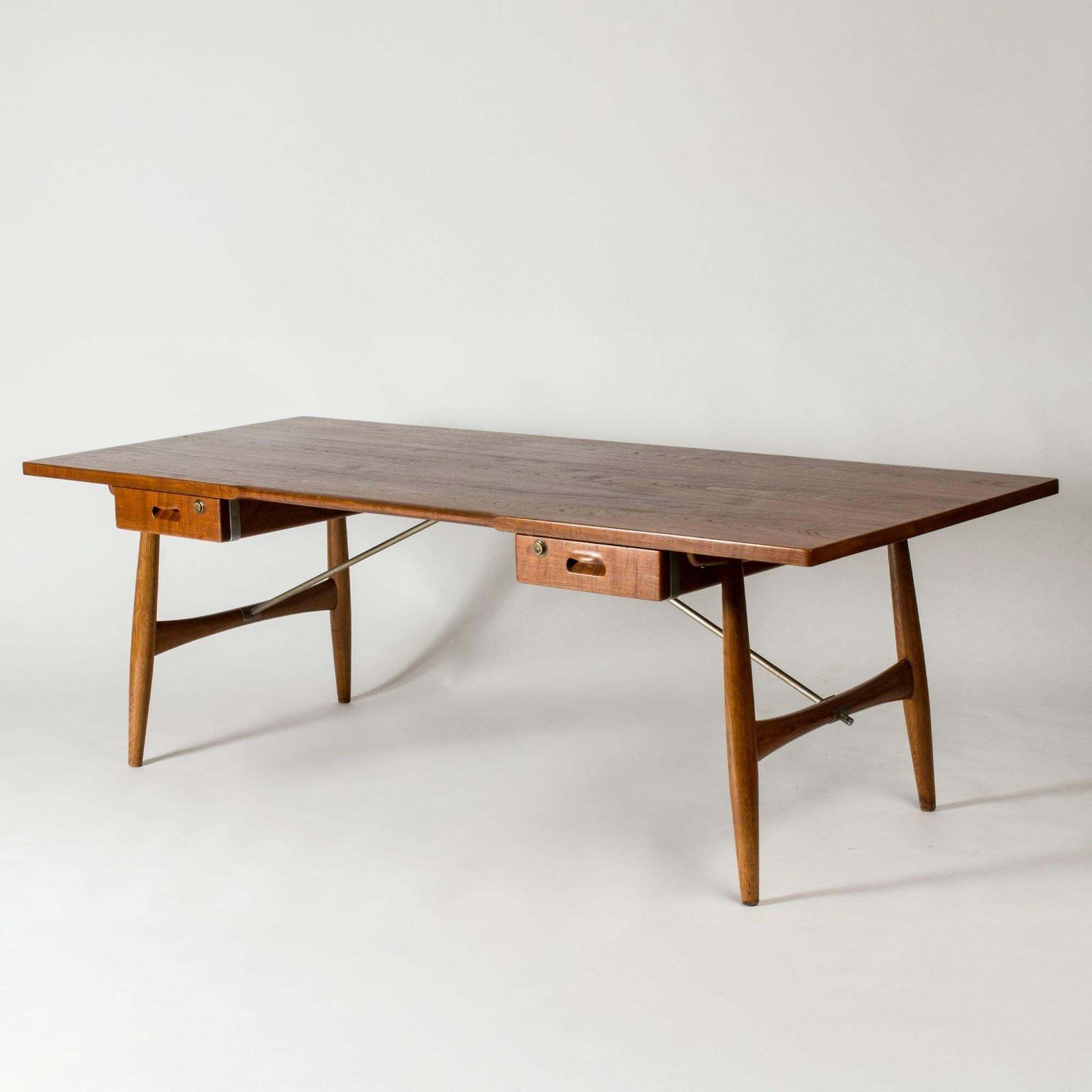 Bureau d'architecte mid-century modern, Hans J. Wegner, Danemark, années 1960 photo furniture