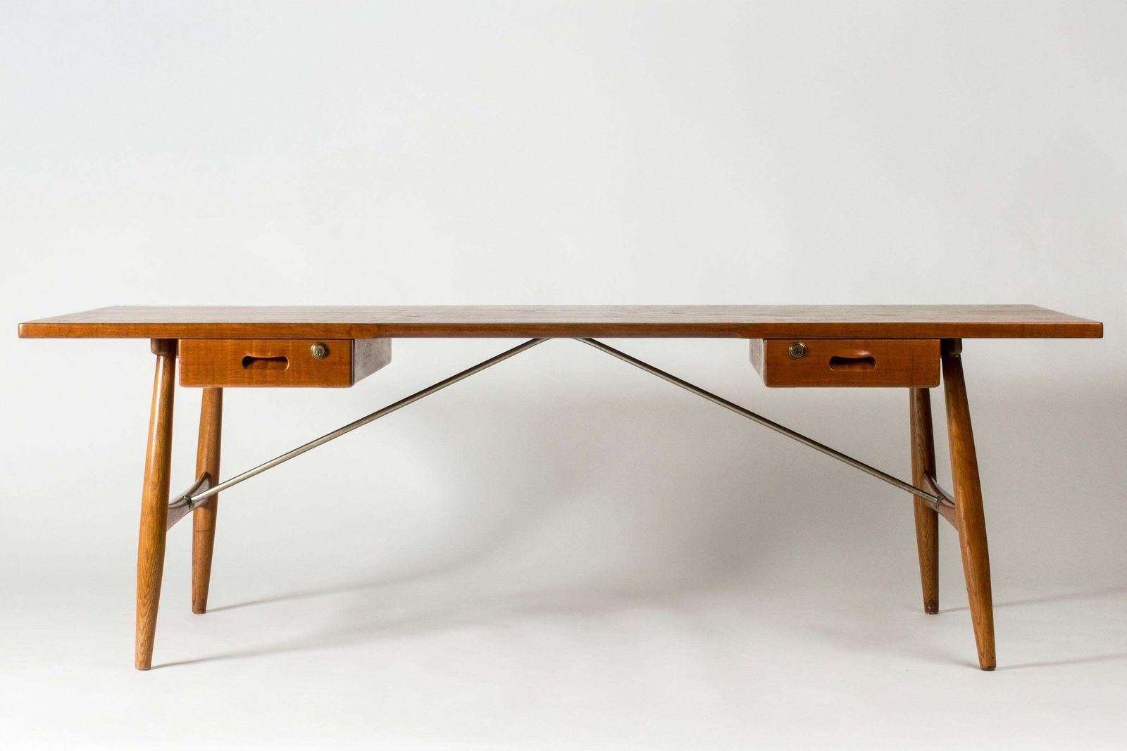 Bureau d'architecte mid-century modern, Hans J. Wegner, Danemark, années 1960 photo Mobilier