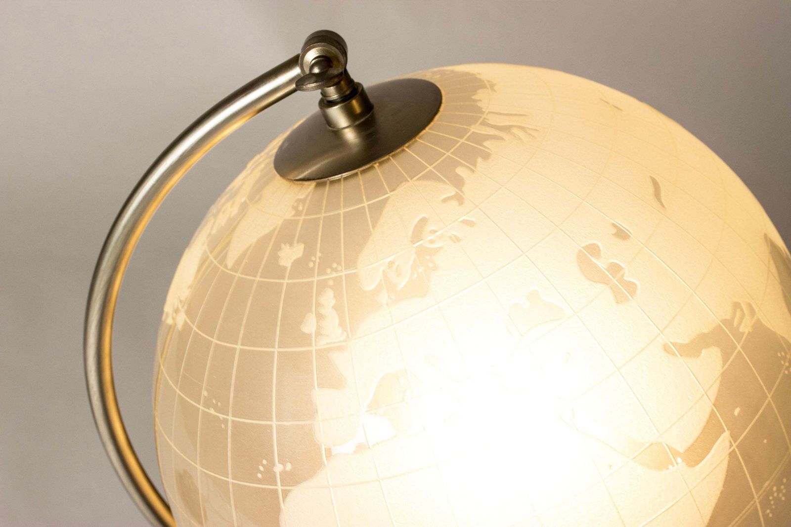 Lampe de table globe vintage, Flygfors, Suède, années 1950 photo Luminaires