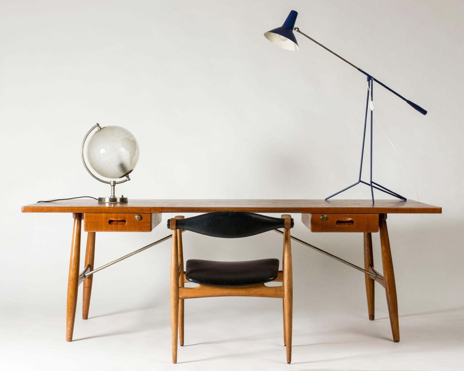 photo vinterior Bureau d'architecte mid-century modern, Hans J. Wegner, Danemark, années 1960