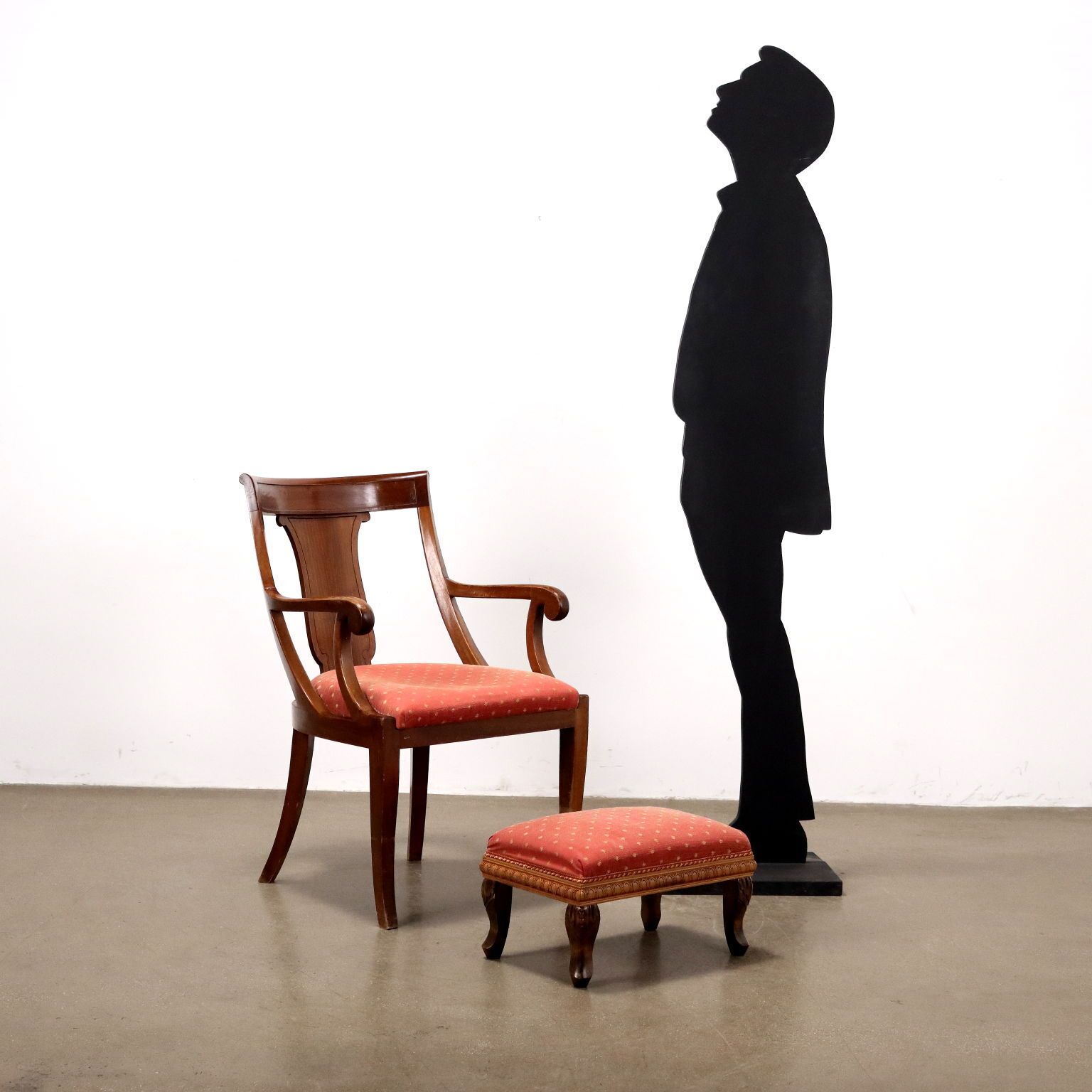 Fauteuil d'époque en noyer et tissu avec repose-pieds, XIXe siècle photo furniture