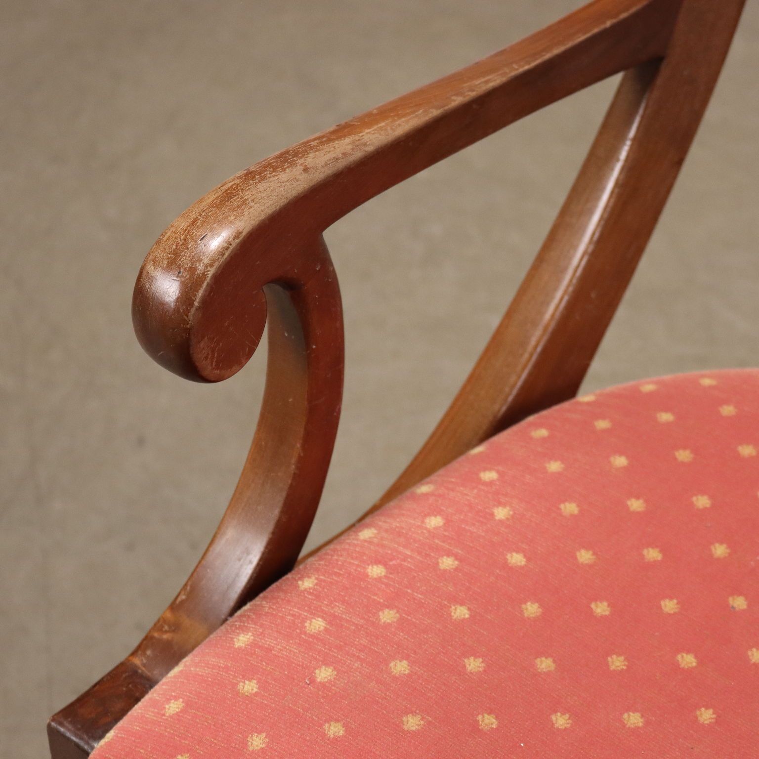 Fauteuil d'époque en noyer et tissu avec repose-pieds, XIXe siècle photo Mobilier