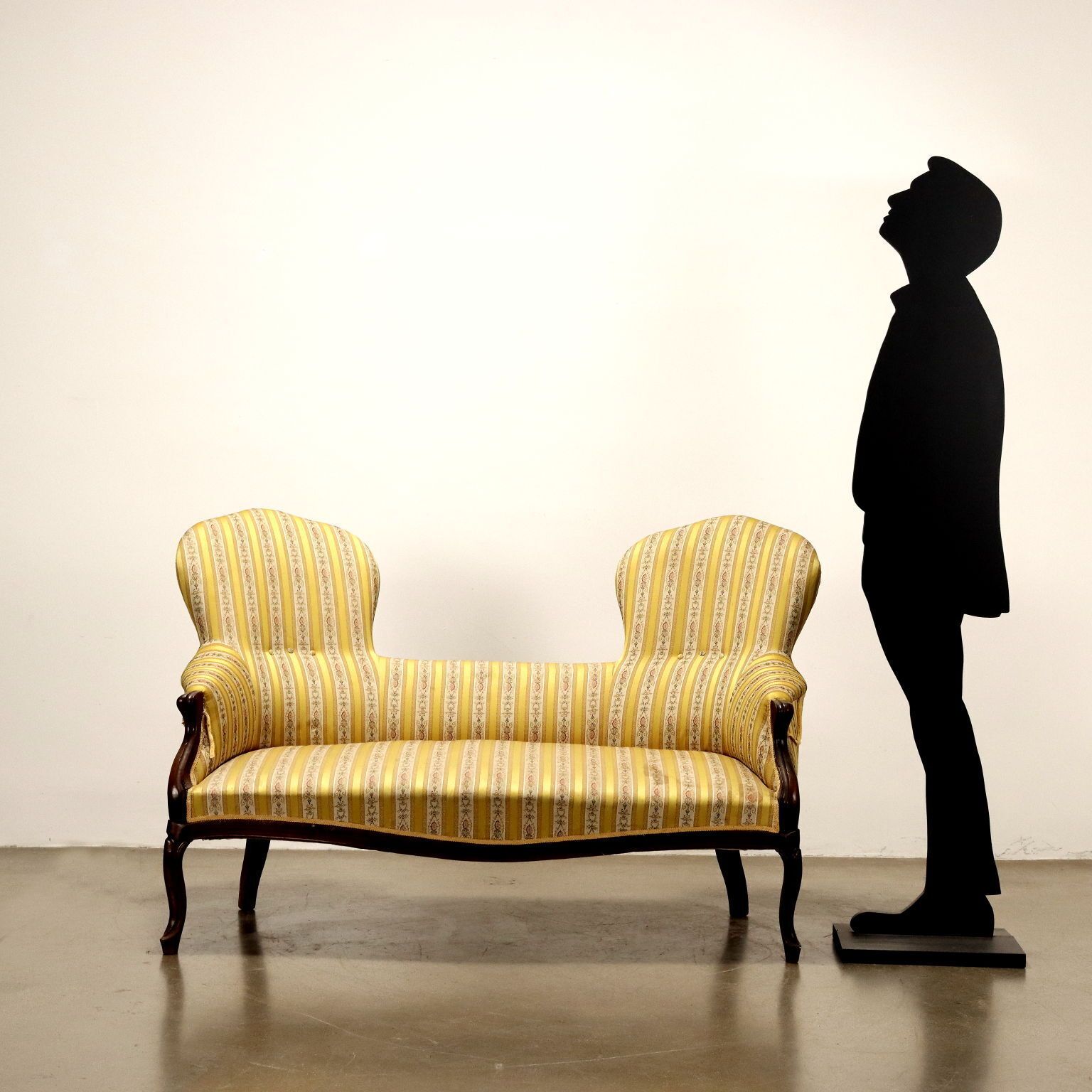 Canapé Luigi Filippo en noyer, Italie, milieu du XIXe siècle photo furniture