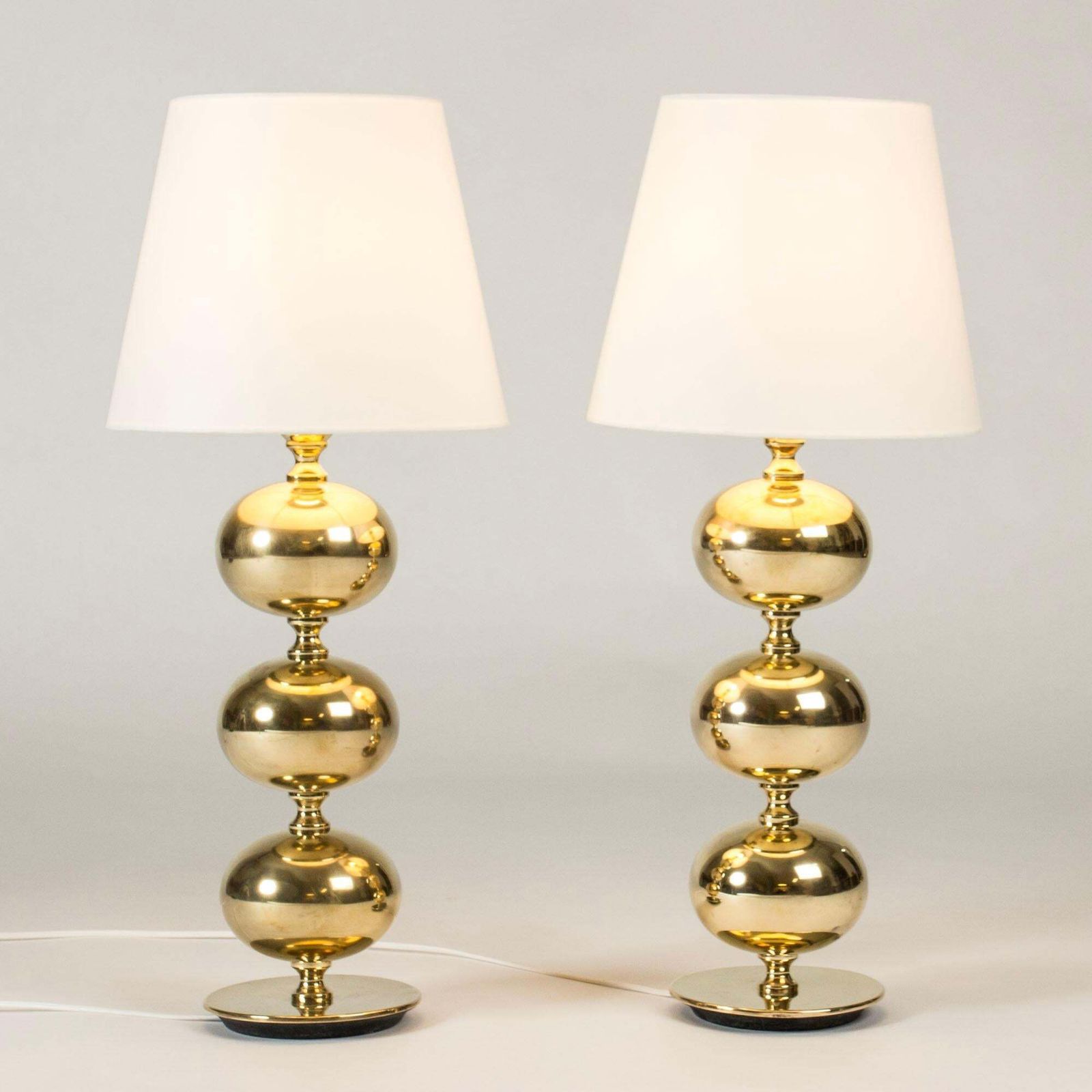 Paire de lampes de table mid-century en laiton par Henrik Blomqvist, Suède, années 1960 photo furniture