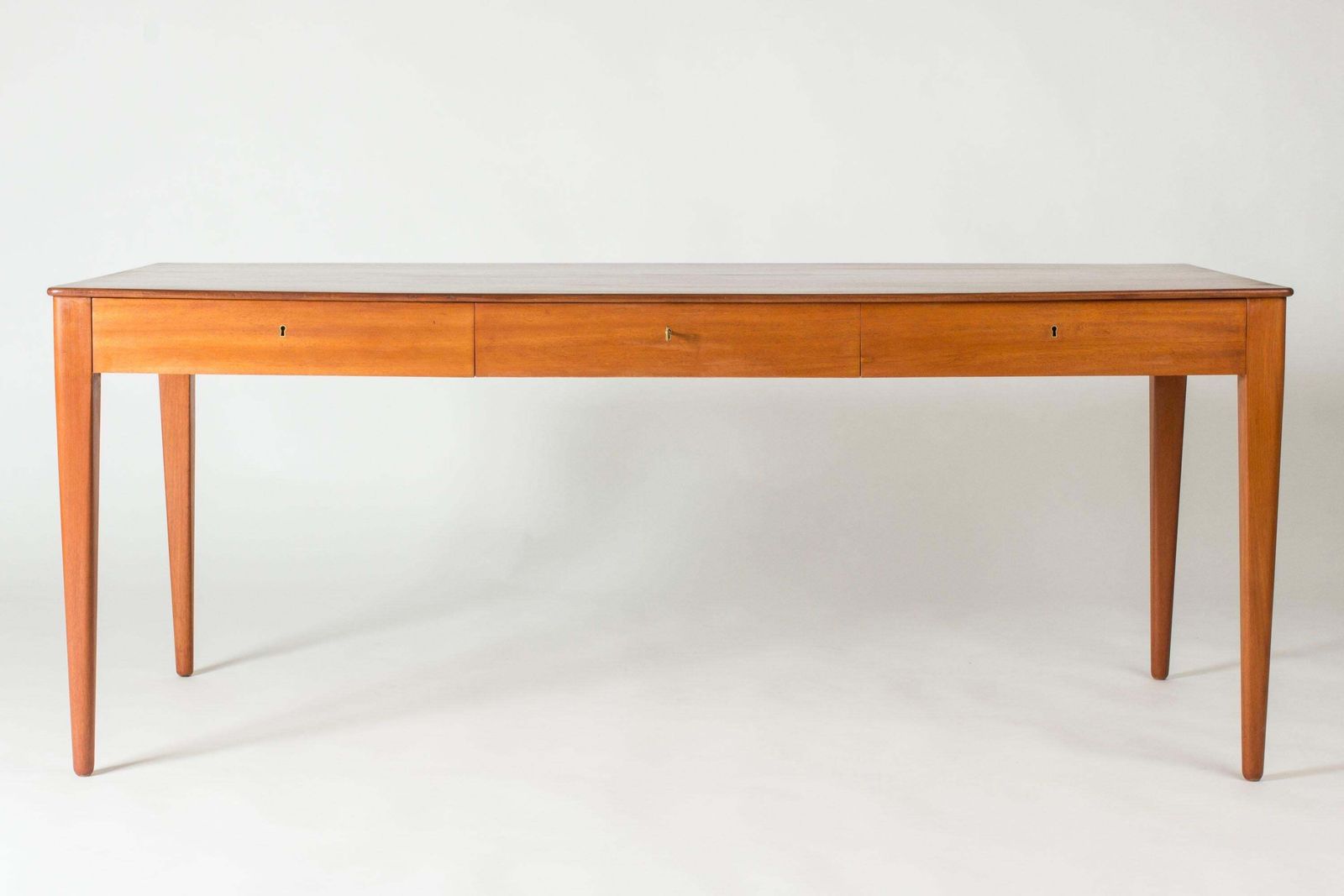 Mid-century bureau van Josef Frank, Svenskt Tenn, Zweden, jaren 1950 photo Meubels
