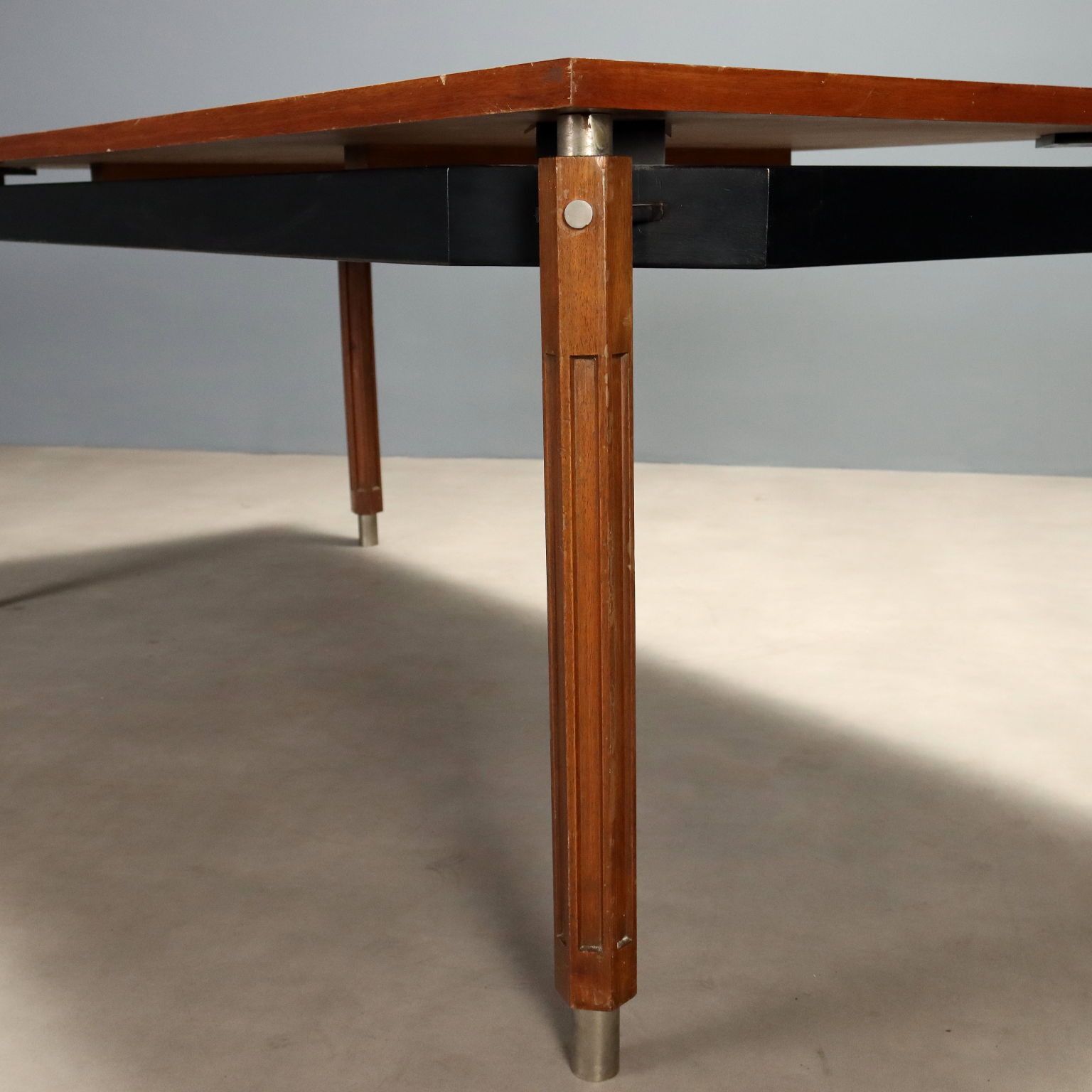 Vintage tafel beukenhout mahonie aluminium design Italië jaren 1960 photo buy