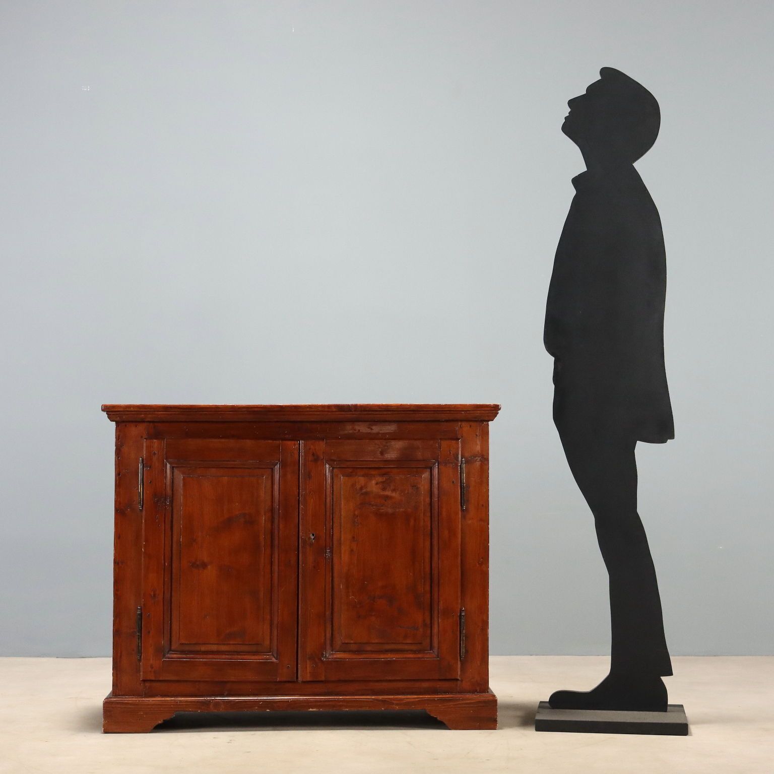 Armoire d'époque en sapin à panneaux, Italie, milieu du XIXe siècle photo furniture