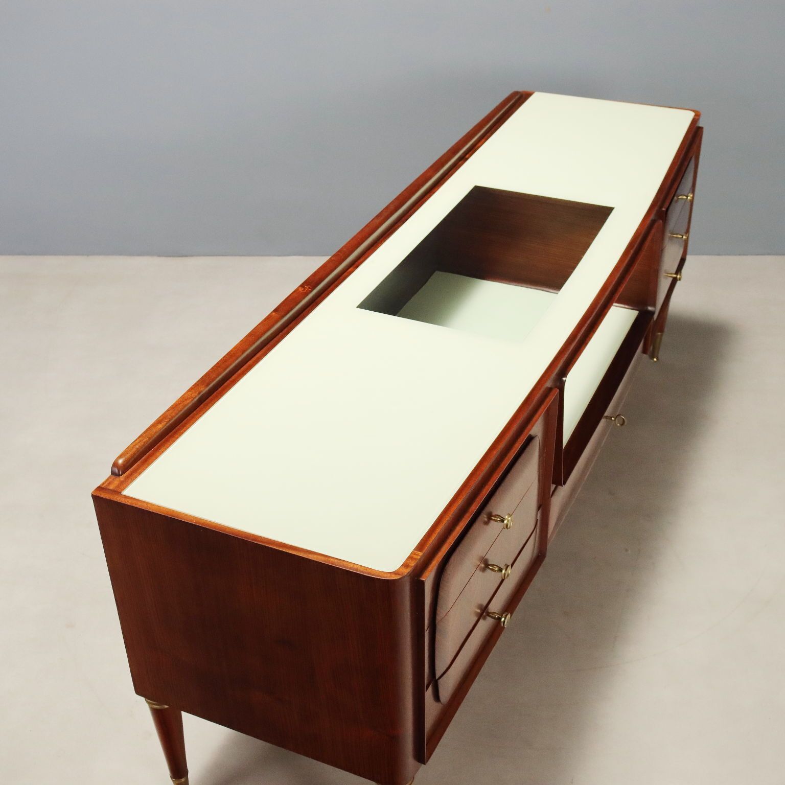 Mobilier Commode vintage, années 1950-1960 photo