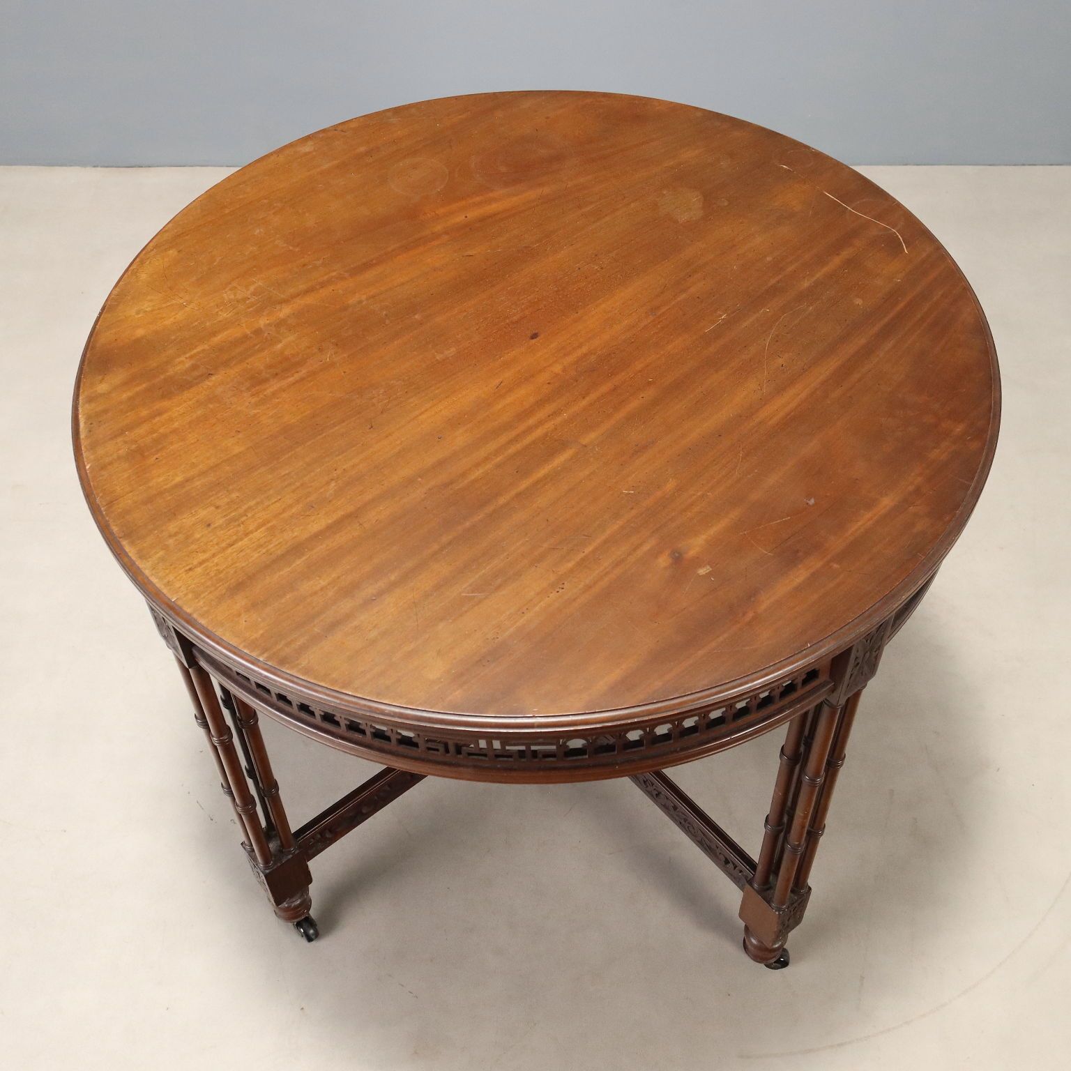 photo furniture Ronde Mahonie Tafel   Engeland Begin 20e Eeuw