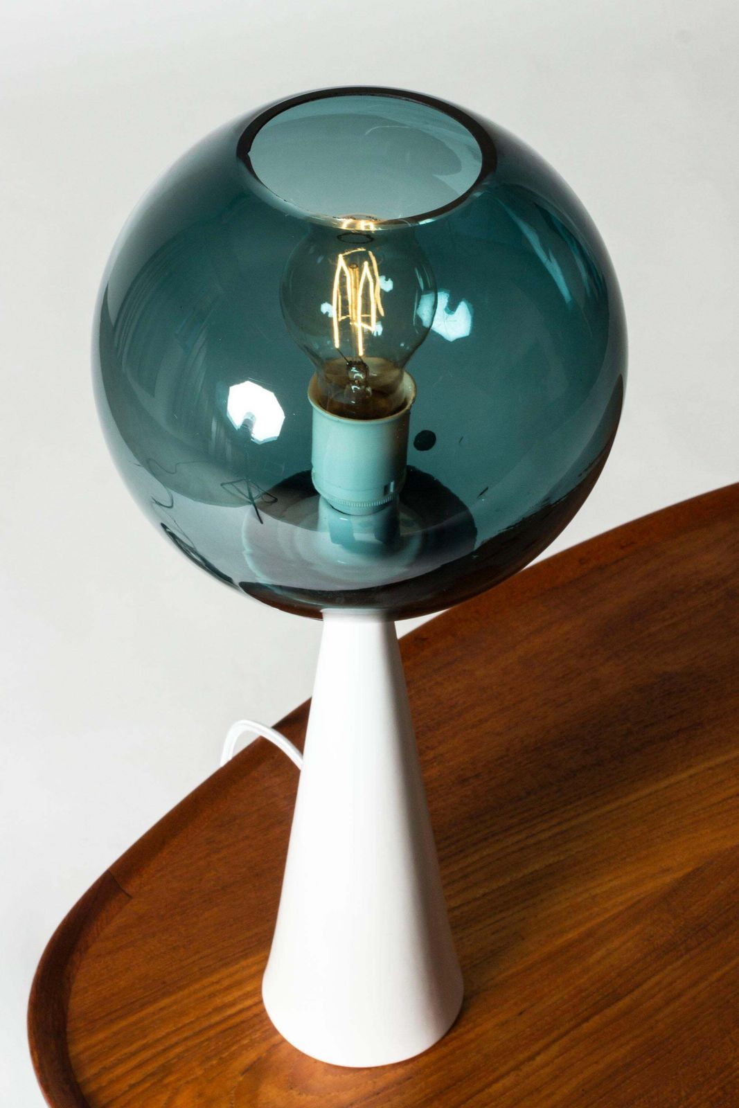Lampe de table scandinave mid-century par Hans Agne Jakobsson, Suède, années 1950 photo vinterior