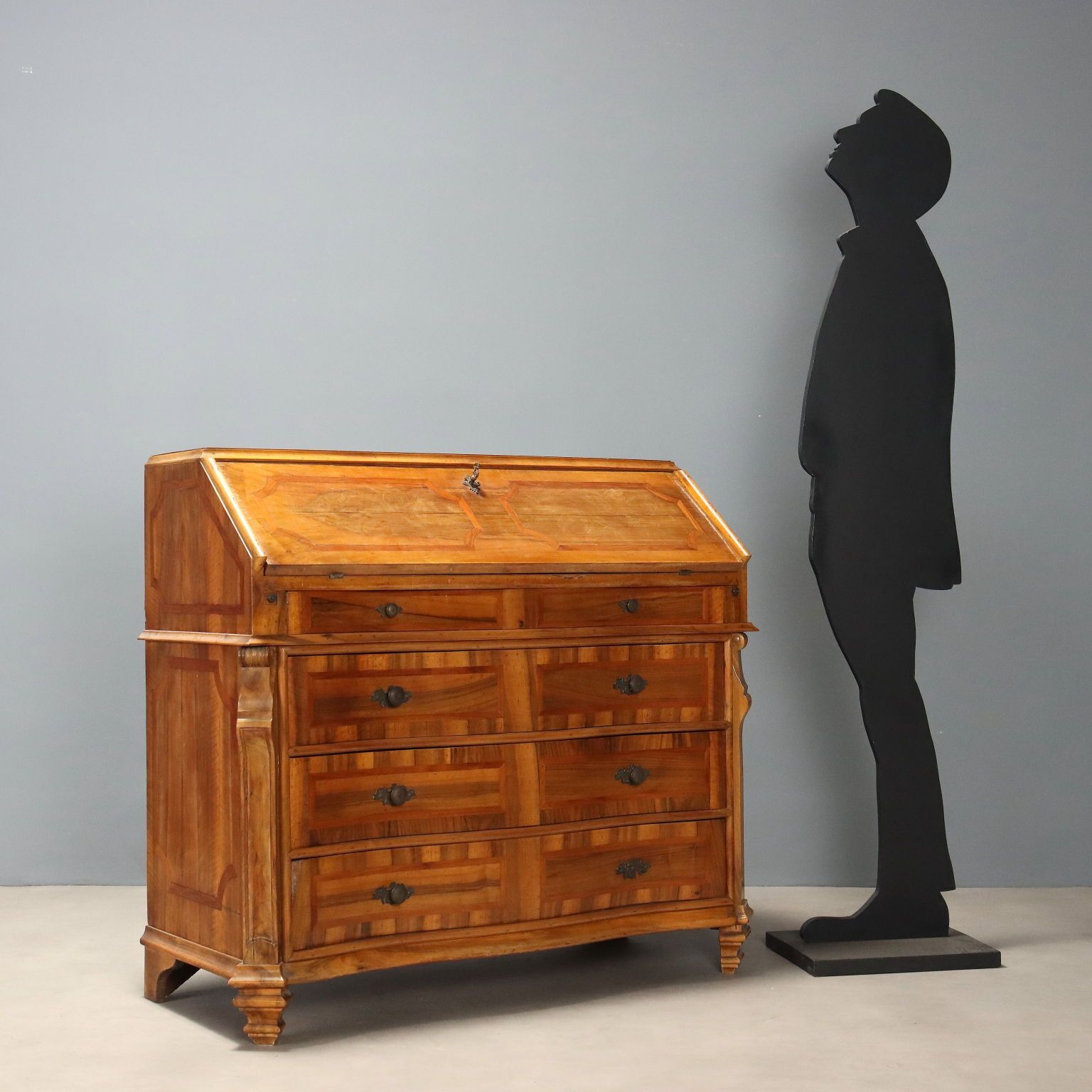 Bureau de style noyer avec incrustation de cerisier photo furniture
