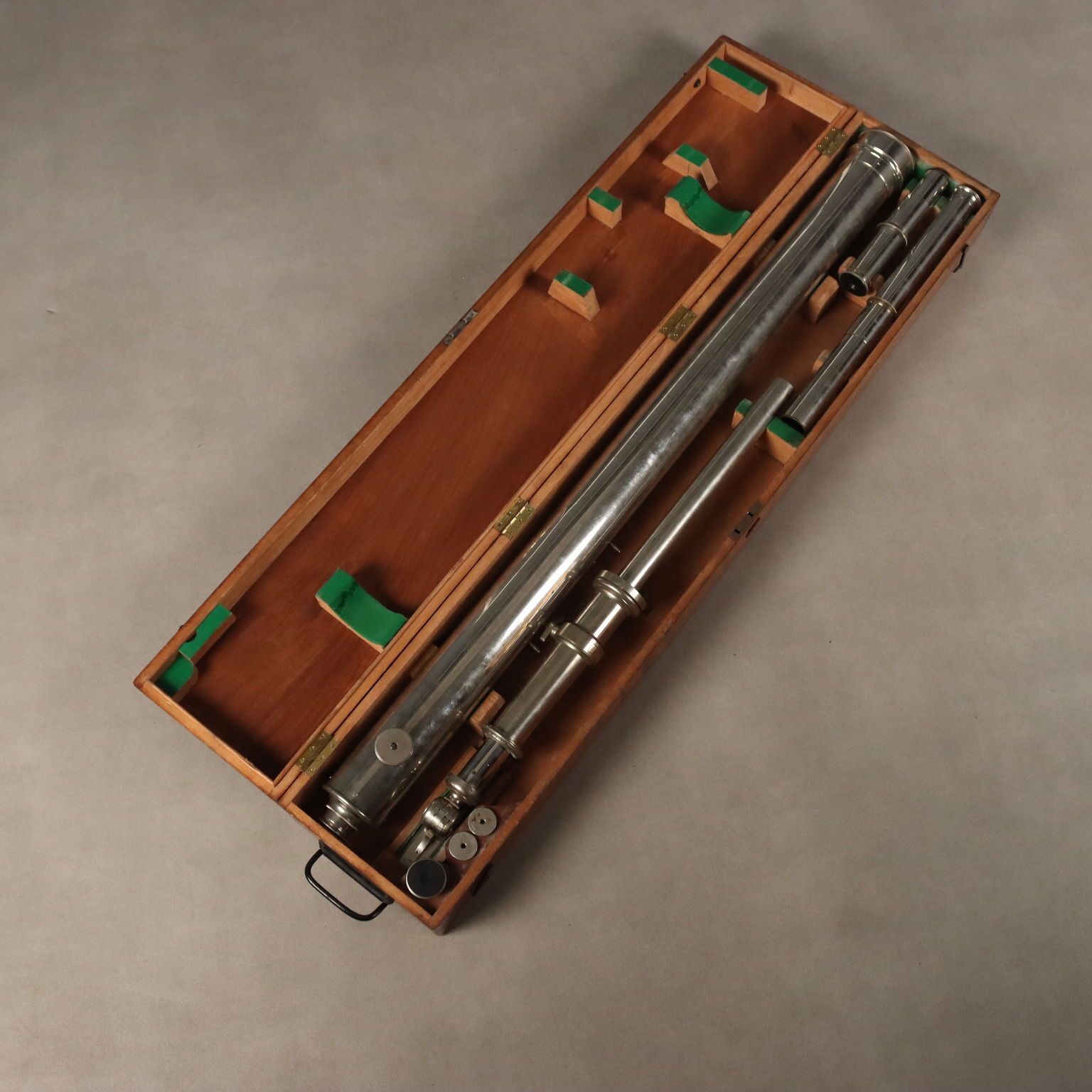 Télescope terrestre Salmoiraghi Milano avec coffret en bois