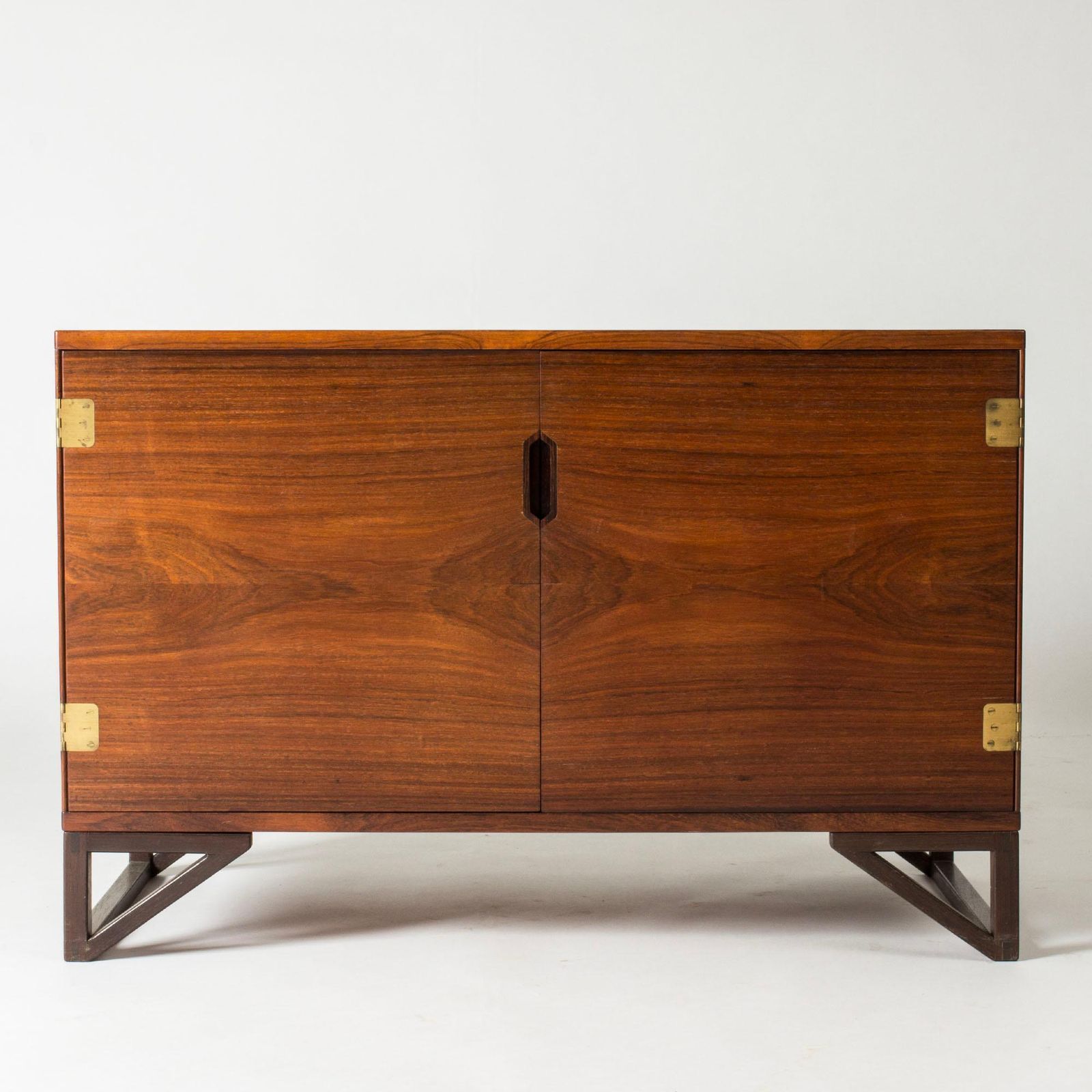 Paire d'enfilades danoises mid-century en palissandre, par Svend Langkilde, années 1960 photo buy