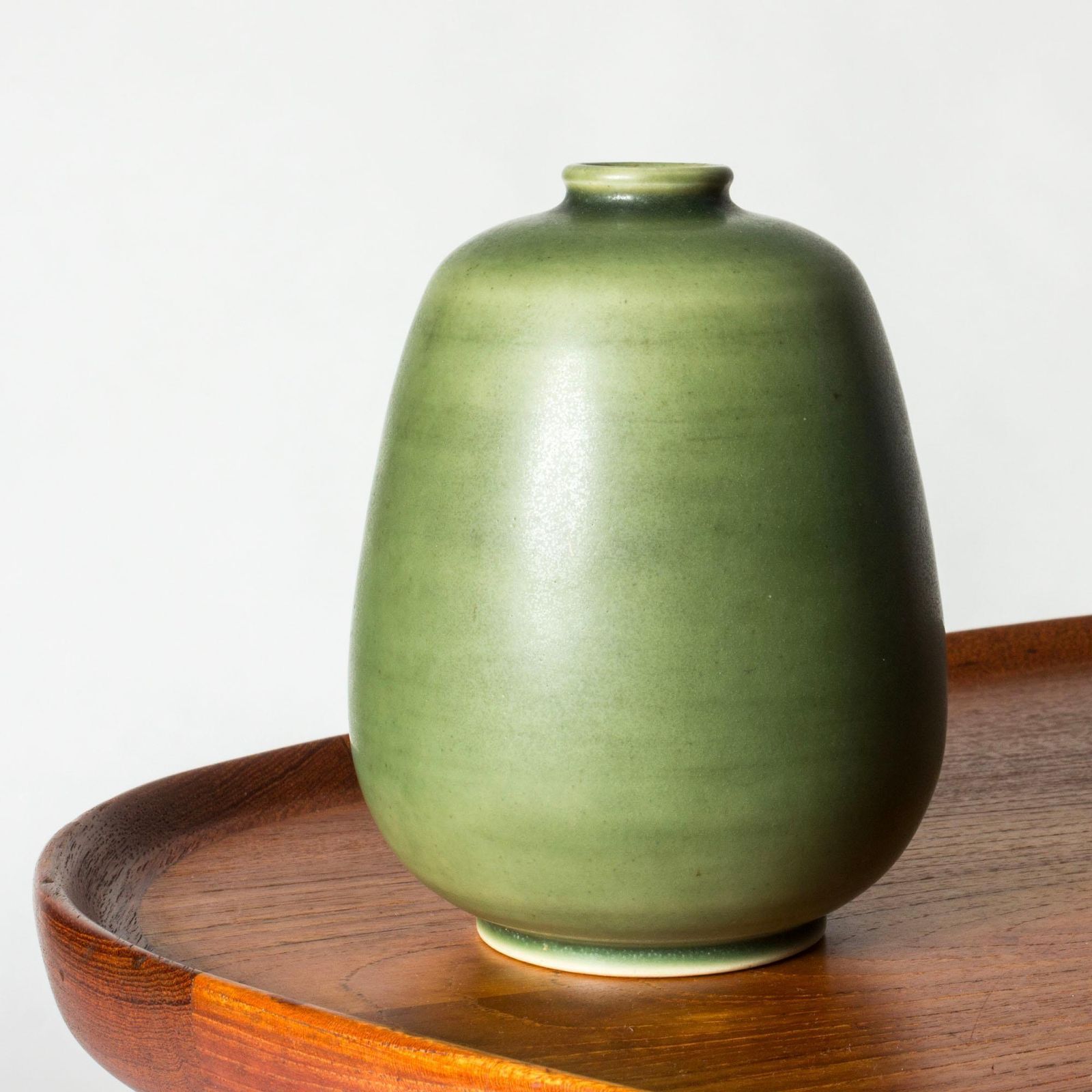 Vase en grès moderne scandinave par Eric & Ingrid Triller, Tobo, Suède, années 1950 photo furniture