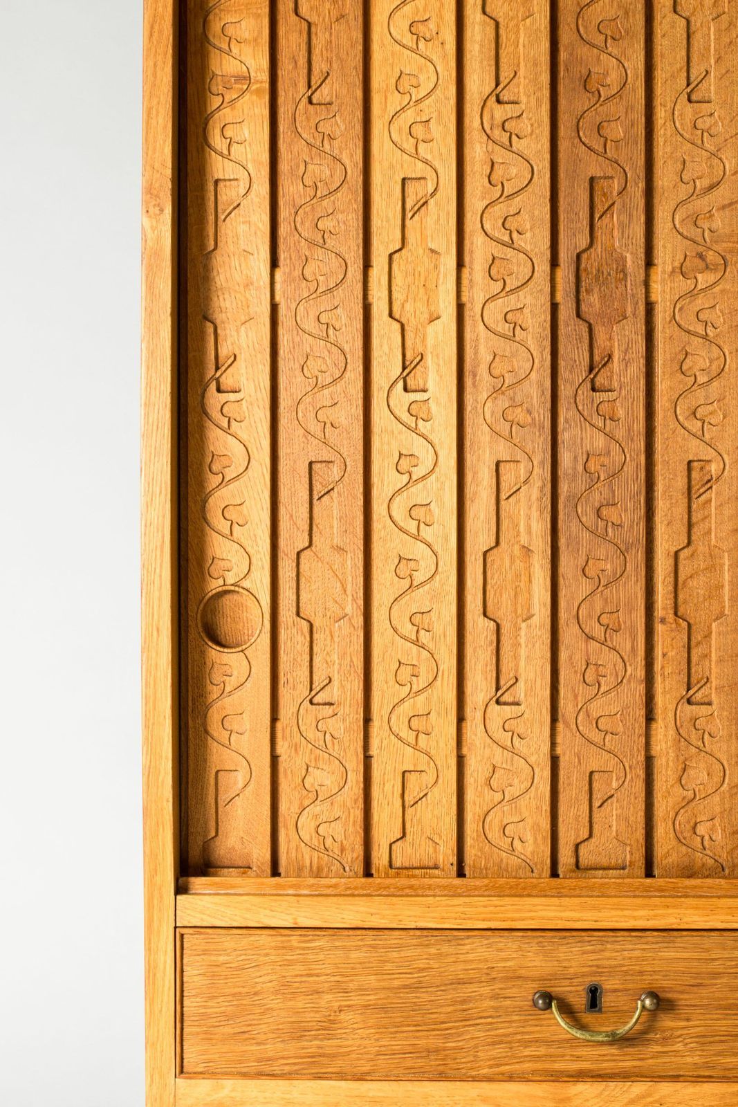 Scandinavian Modern eikenhouten kast, Hans J. Wegner, Mikael Laursen, Denemarken, jaren 1950 photo Meubels