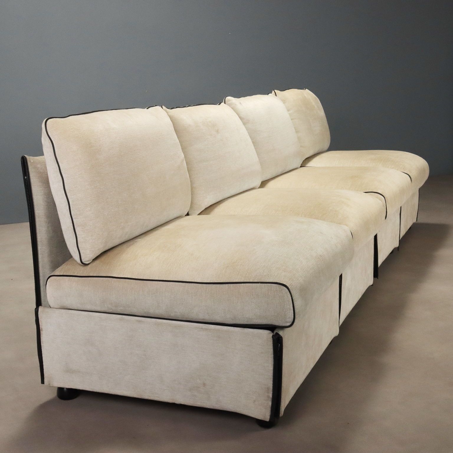 Chair A Bank' Sofa By Mario Bellini For Cassina photo for sale