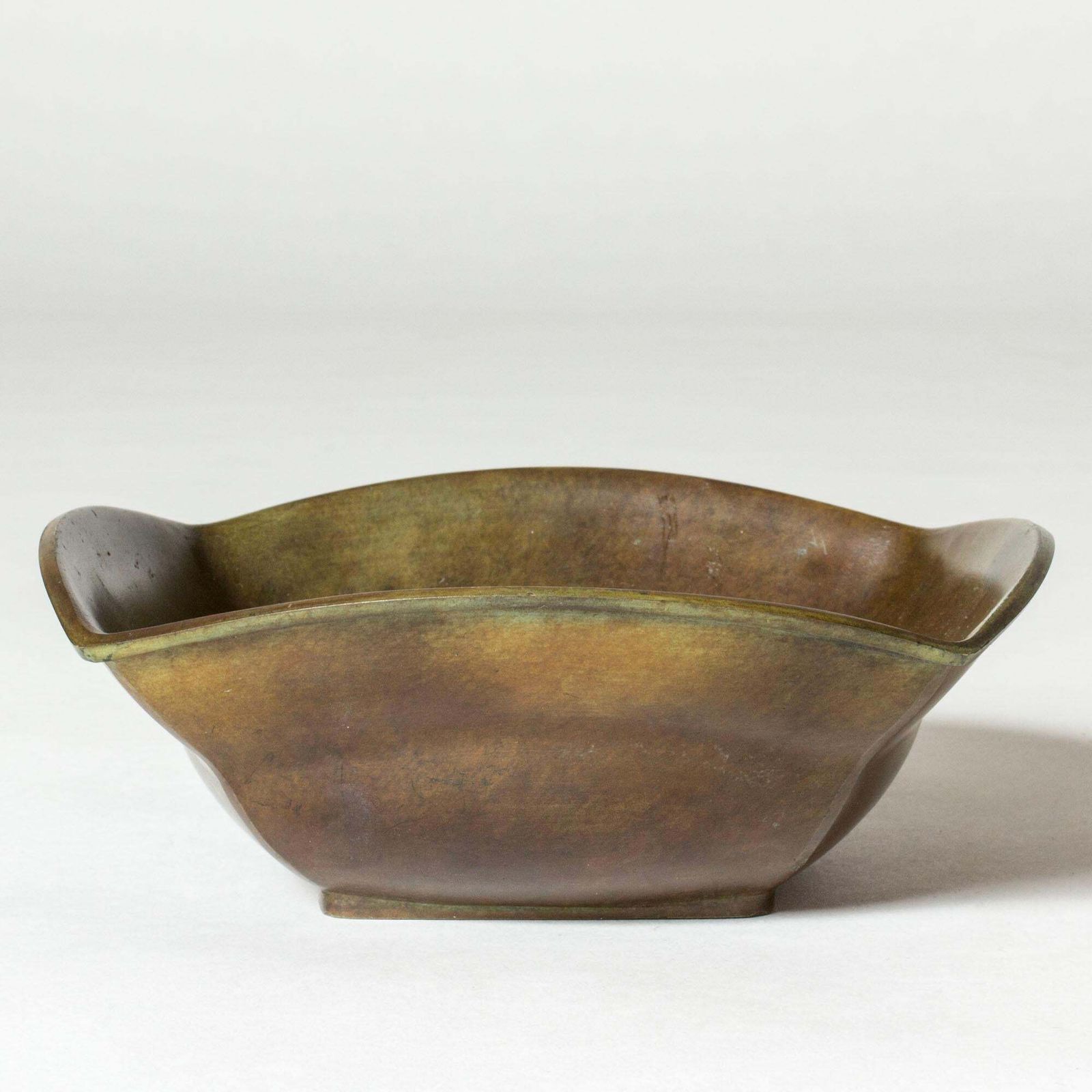 Bol vintage mid-century patiné, Gab, Suède, années 1930 photo for sale