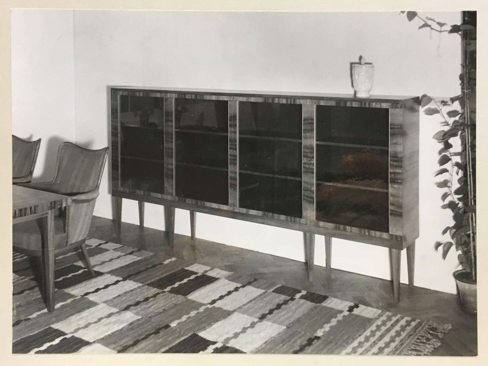 Swedish Grace Vitrine Bookcase, Carl Malmsten, Sweden, 1930s photo vinterior