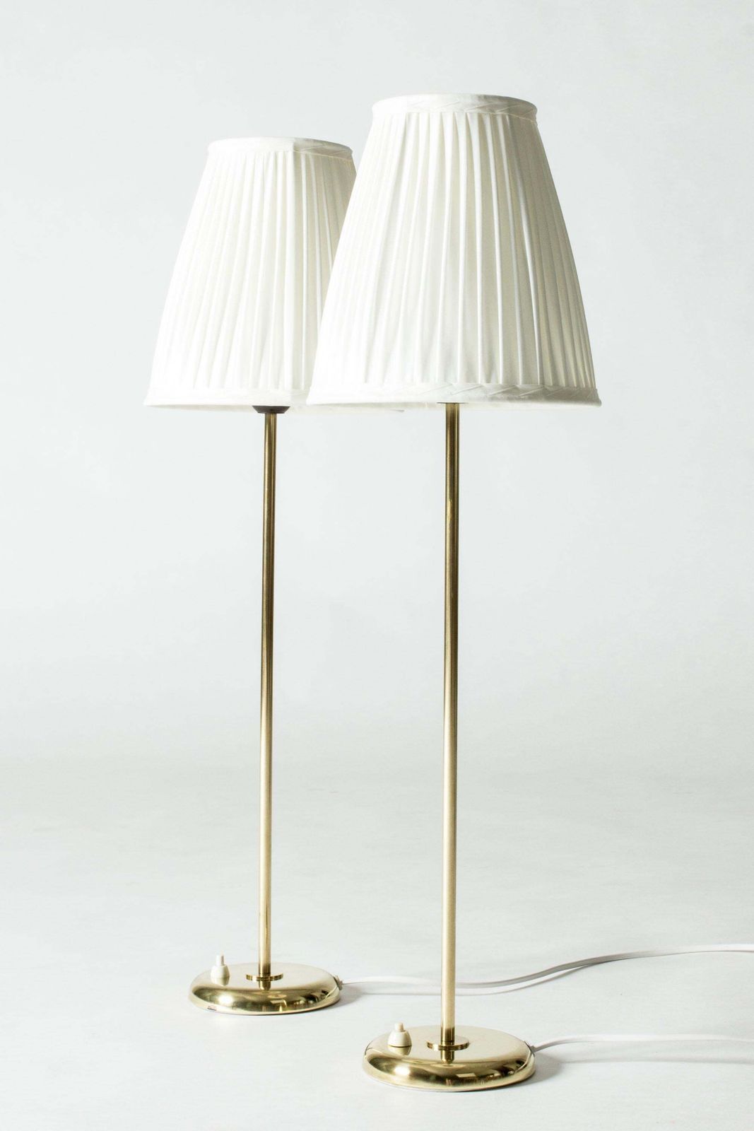 Lampes de table modernes suédoises en laiton, Böhlmarks, Suède, années 1950 photo for sale
