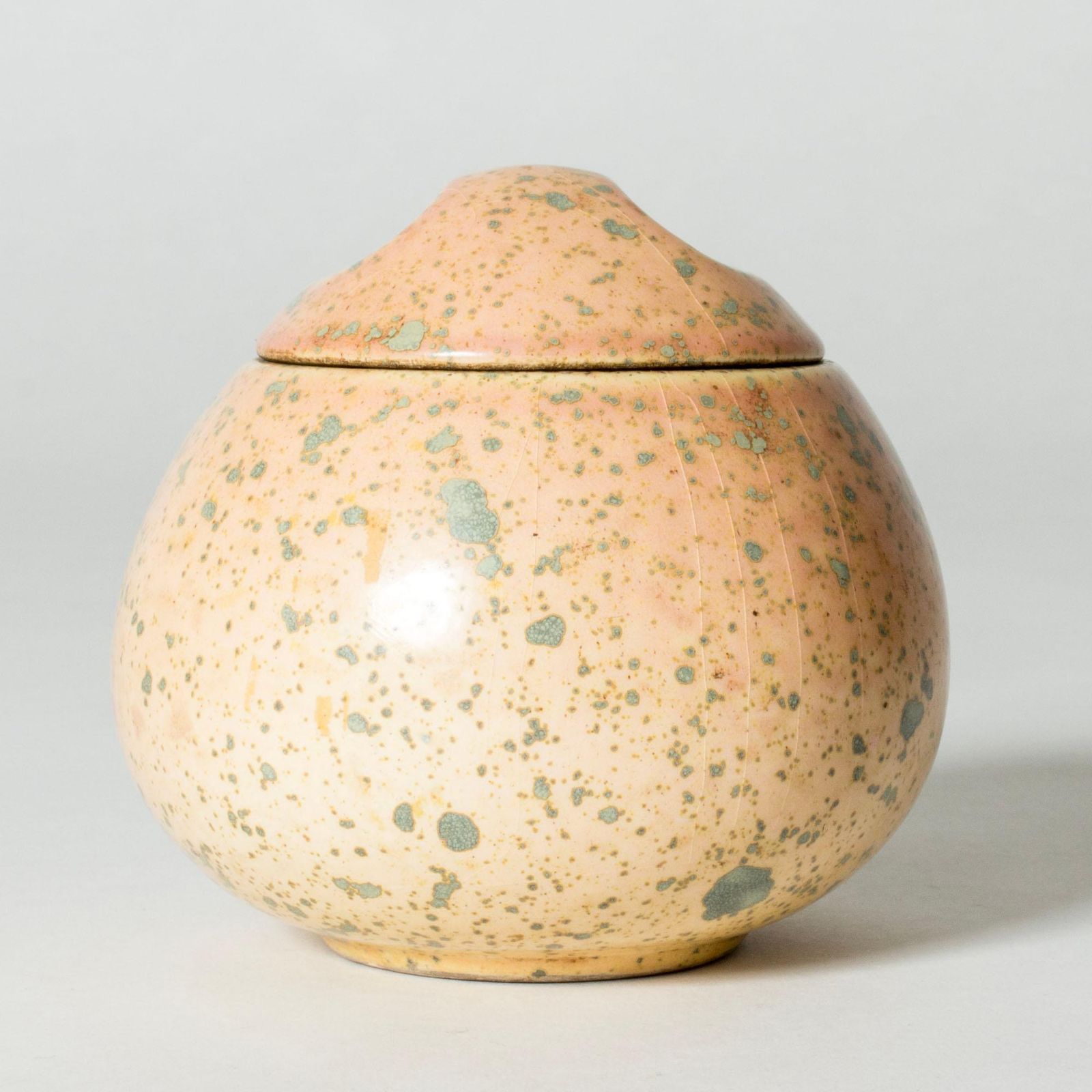Scandinavian Modern faience pot van Hans Hedberg, Biot, Frankrijk photo furniture