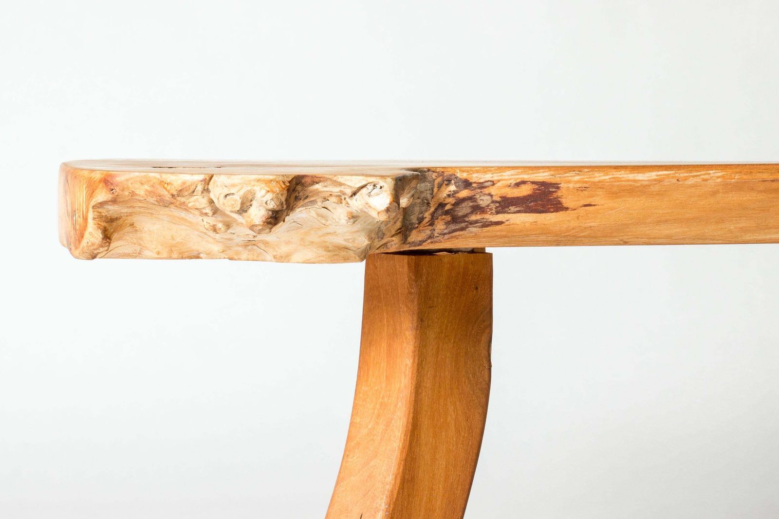Organische salontafel met live edge in iepenhout, Carl Axel Beijbom, Zweden, 1967 photo 3913.0