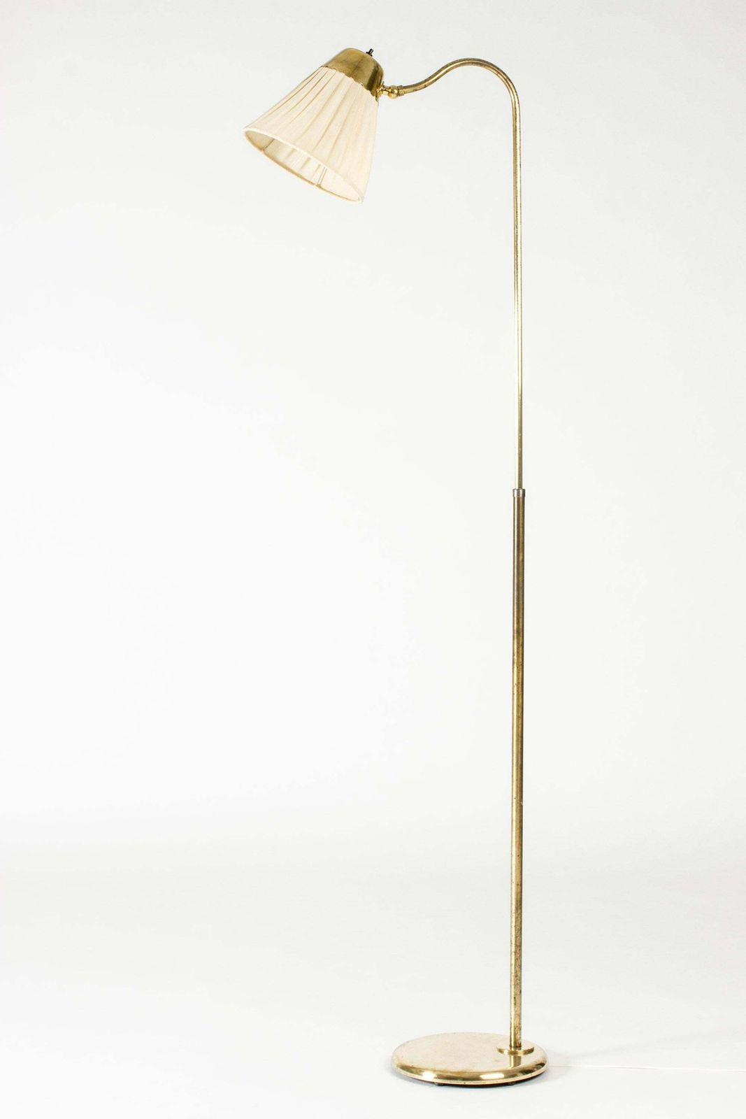 Mid-Century Modern Messing Vloerlamp van Böhlmarks, Zweden, jaren 1940 photo furniture