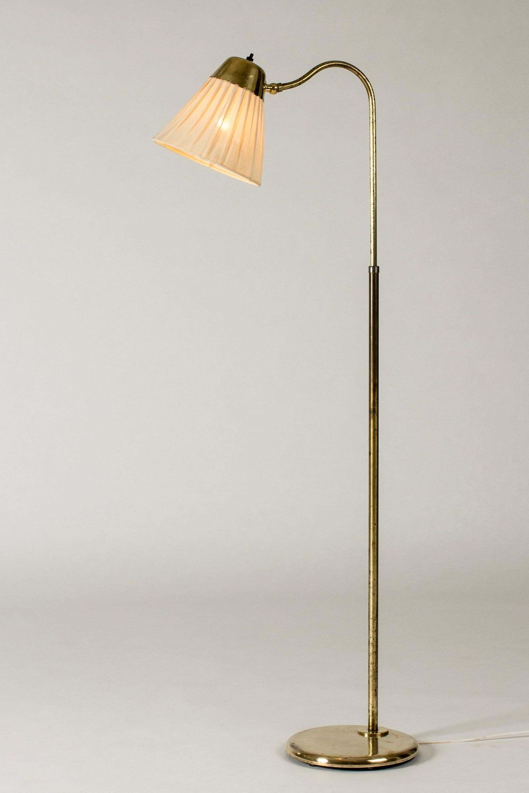 Mid-Century Modern Messing Vloerlamp van Böhlmarks, Zweden, jaren 1940 photo 3803.0